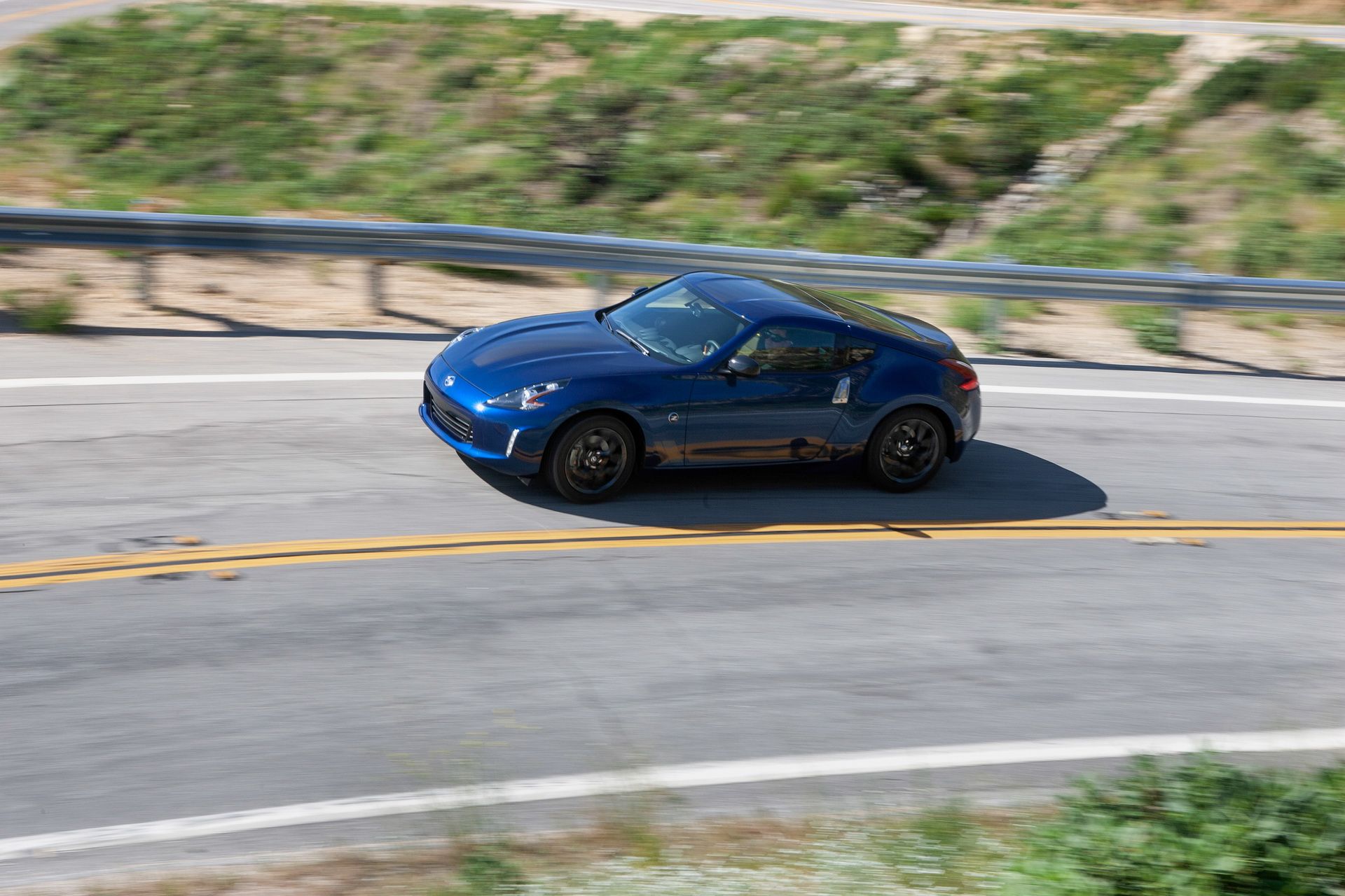 2019-nissan-370z-13 2019 Nissan 370Z Soldiers On From $29,990 With Two New Colors For The Heritage Edition