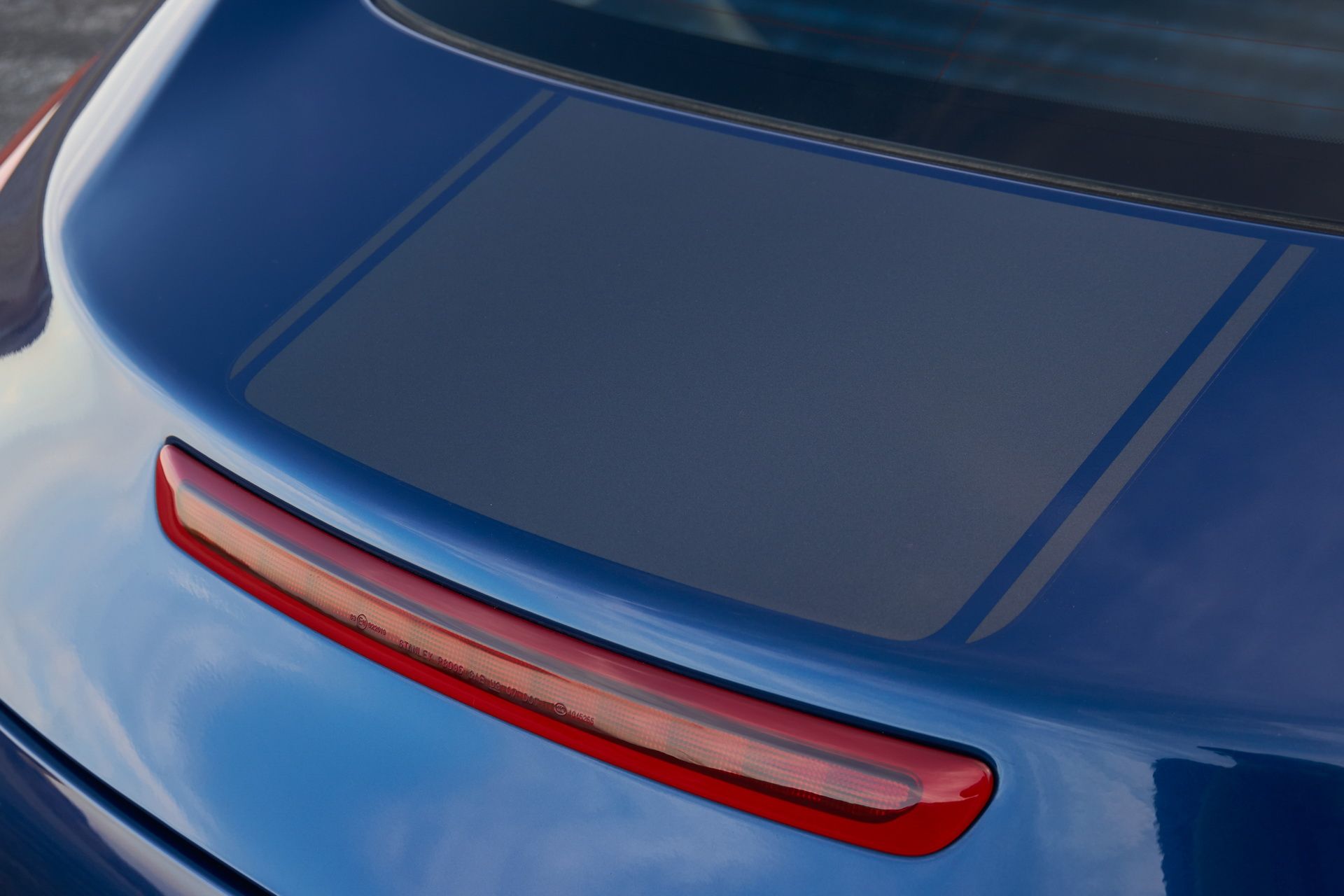 2019-nissan-370z-27 2019 Nissan 370Z Soldiers On From $29,990 With Two New Colors For The Heritage Edition