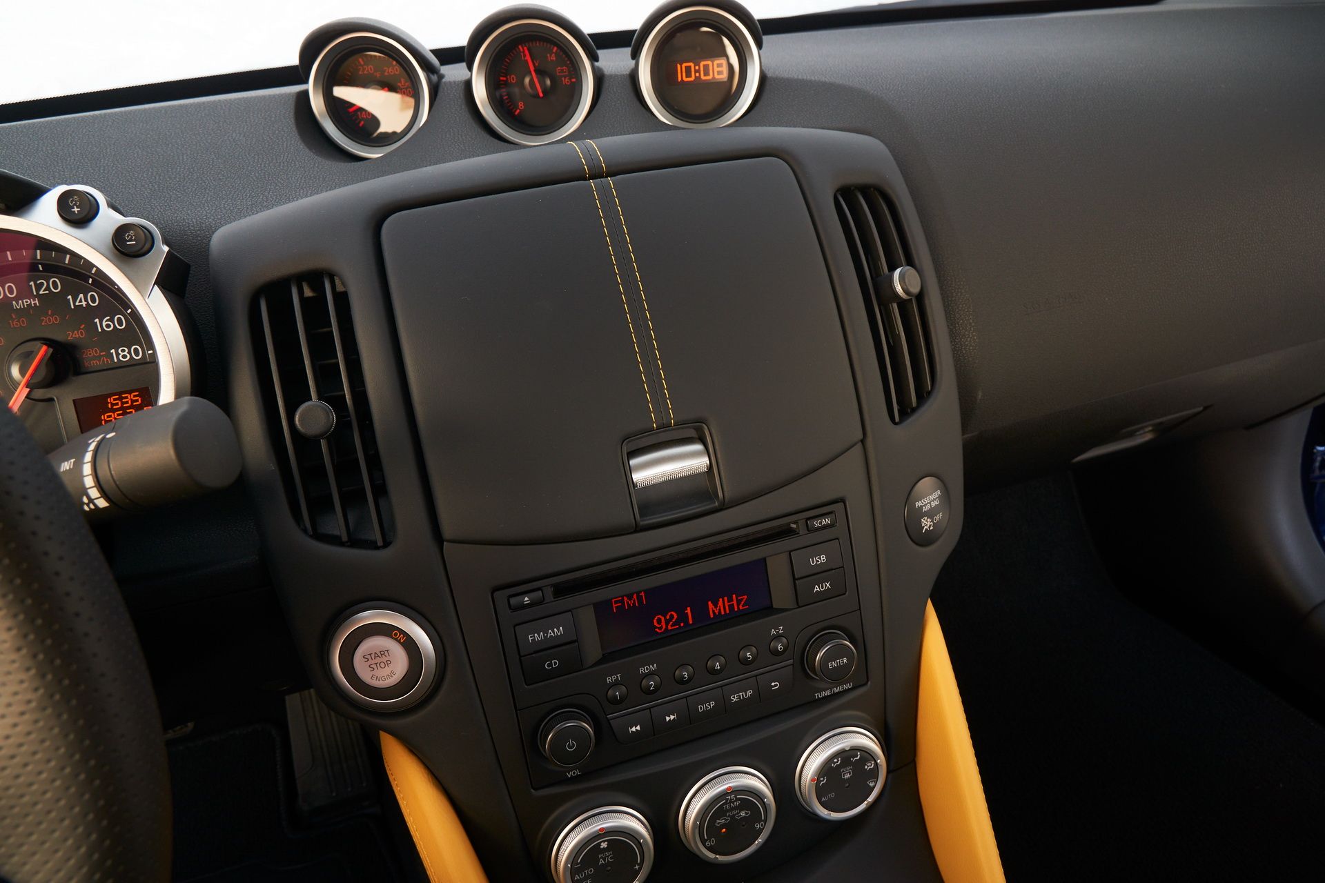 2019-nissan-370z-38 2019 Nissan 370Z Soldiers On From $29,990 With Two New Colors For The Heritage Edition