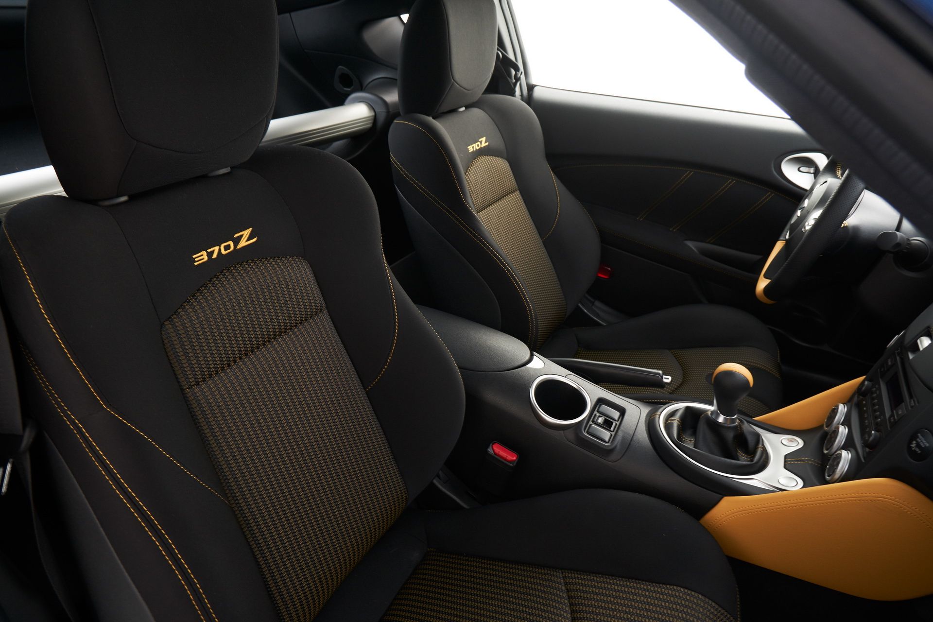 2019-nissan-370z-50 2019 Nissan 370Z Soldiers On From $29,990 With Two New Colors For The Heritage Edition