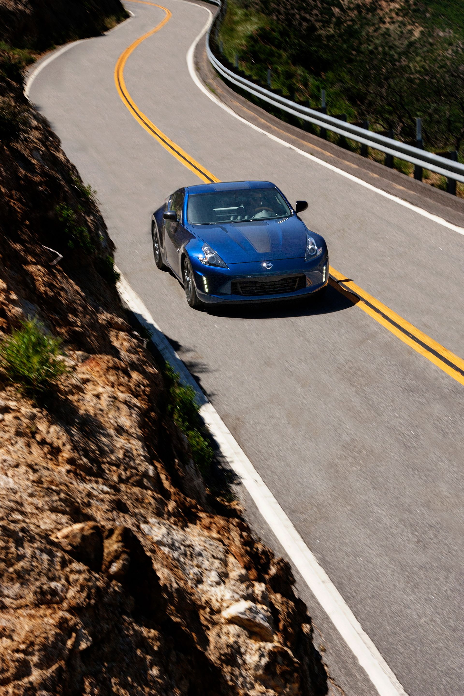 2019-nissan-370z-6 2019 Nissan 370Z Soldiers On From $29,990 With Two New Colors For The Heritage Edition