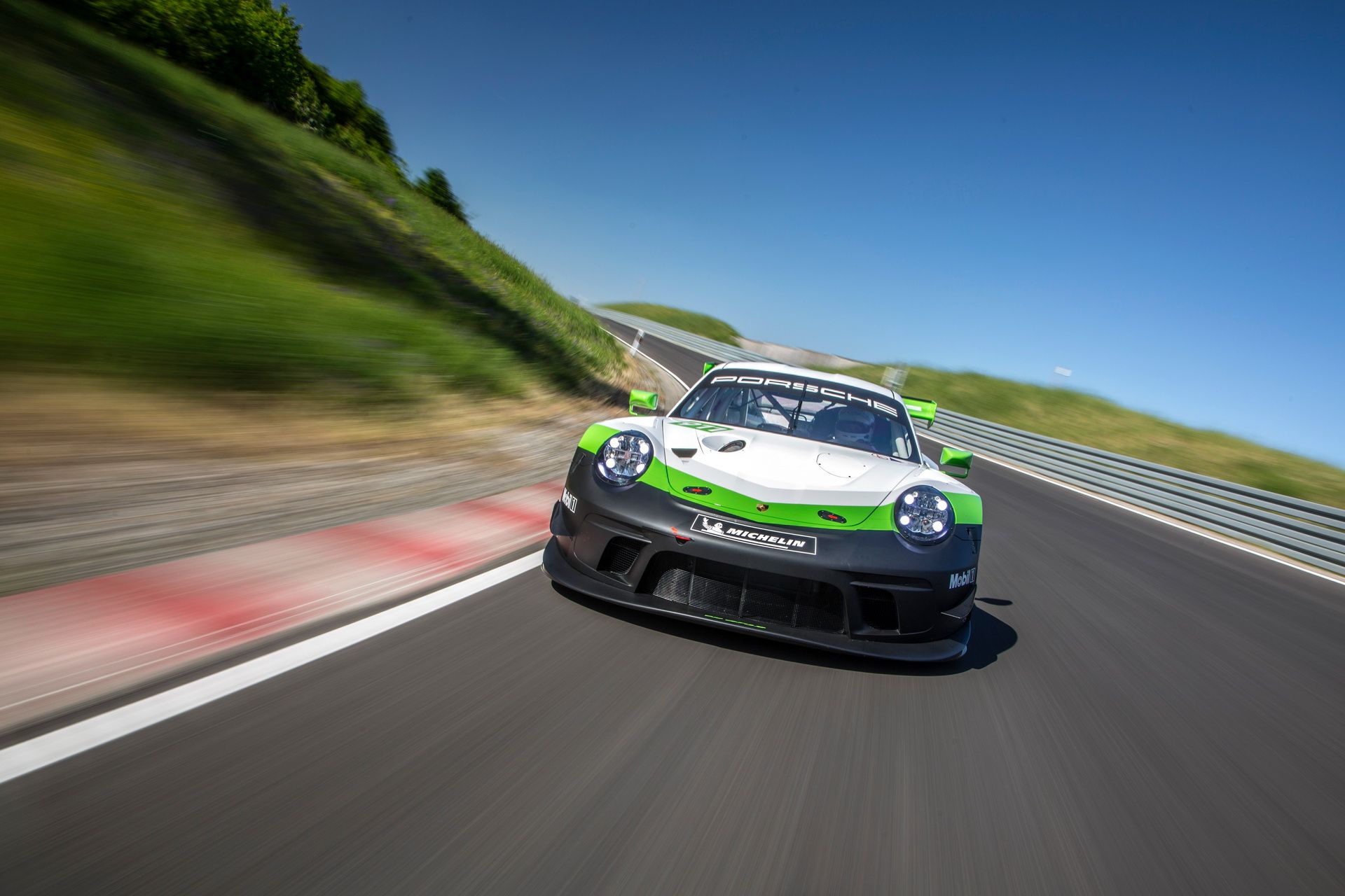 2019-porsche-911-gt3-r-4 2019 Porsche 911 GT3 R Track Beast Arrives With €459,000 Starting Price