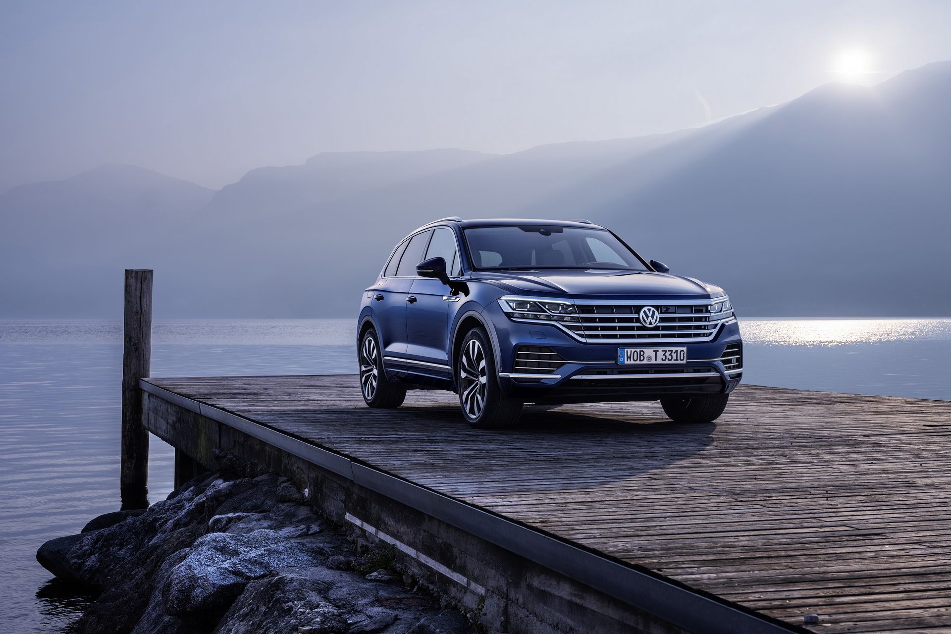 2019-volkswagen-touareg-10 Volkswagen Will Skip The 2018 Paris Auto Show, Claims Reports