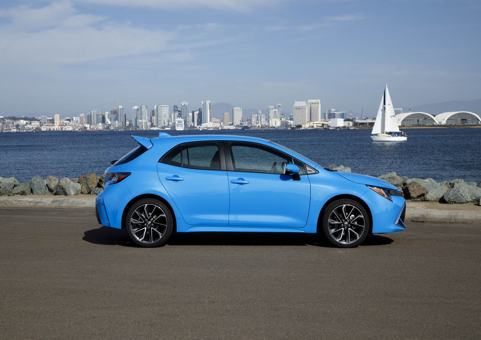 2019_Toyota_Corolla_Hatchback_041_97FA52CDE5EEA6CE90C96CAAAE72FBAB6E3BB19E copy 2019 Toyota Corolla Hatchback Starts Just Under $20k