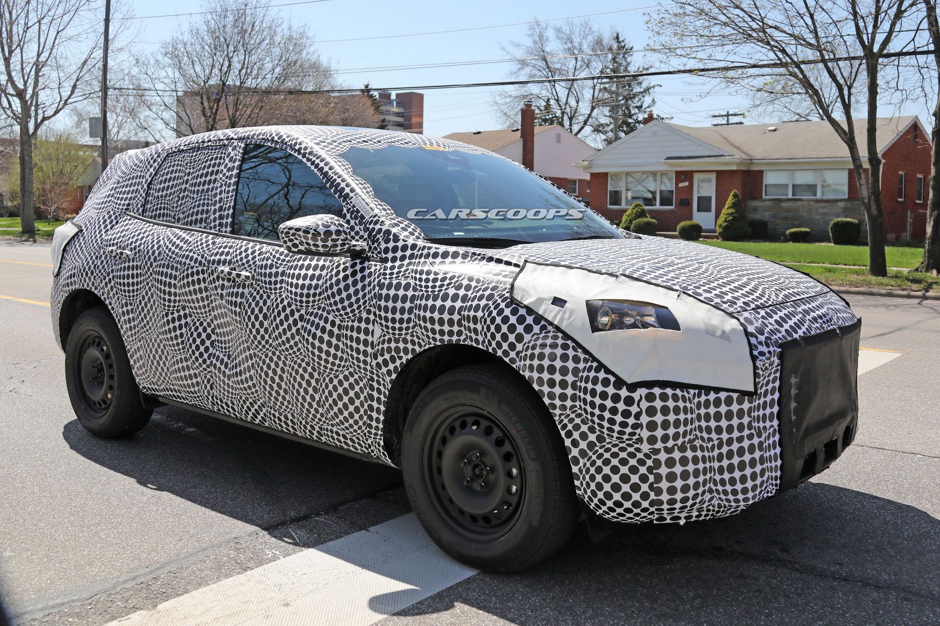 2020-ford-kuga-escape-spied-inside-out-13.jpg