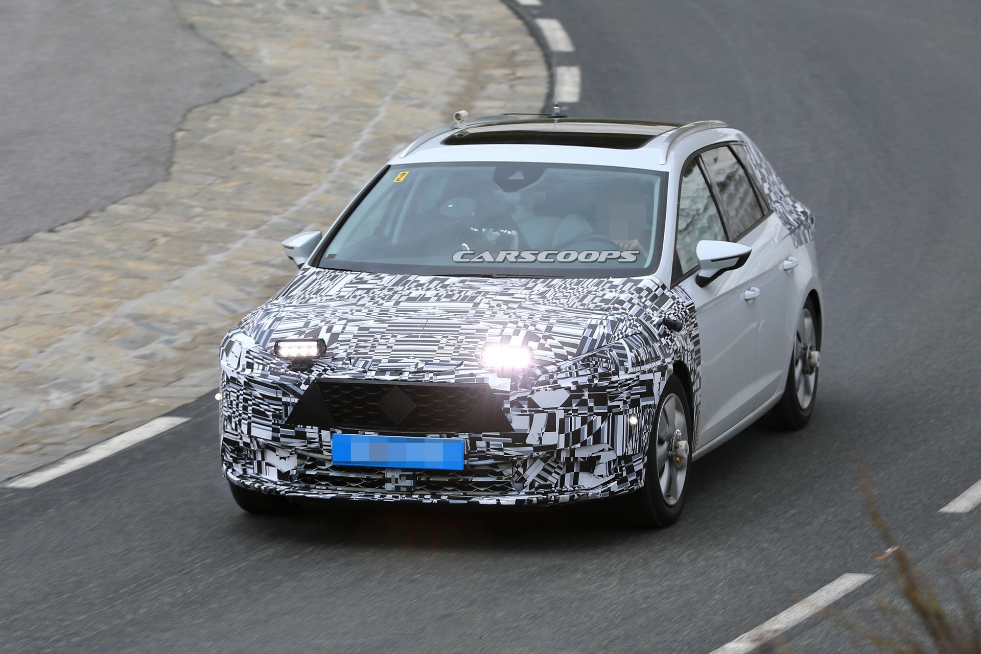 2020-seat-leon-mule-production-front-24 2019 Seat Leon Test Mule Spied With Production Front End