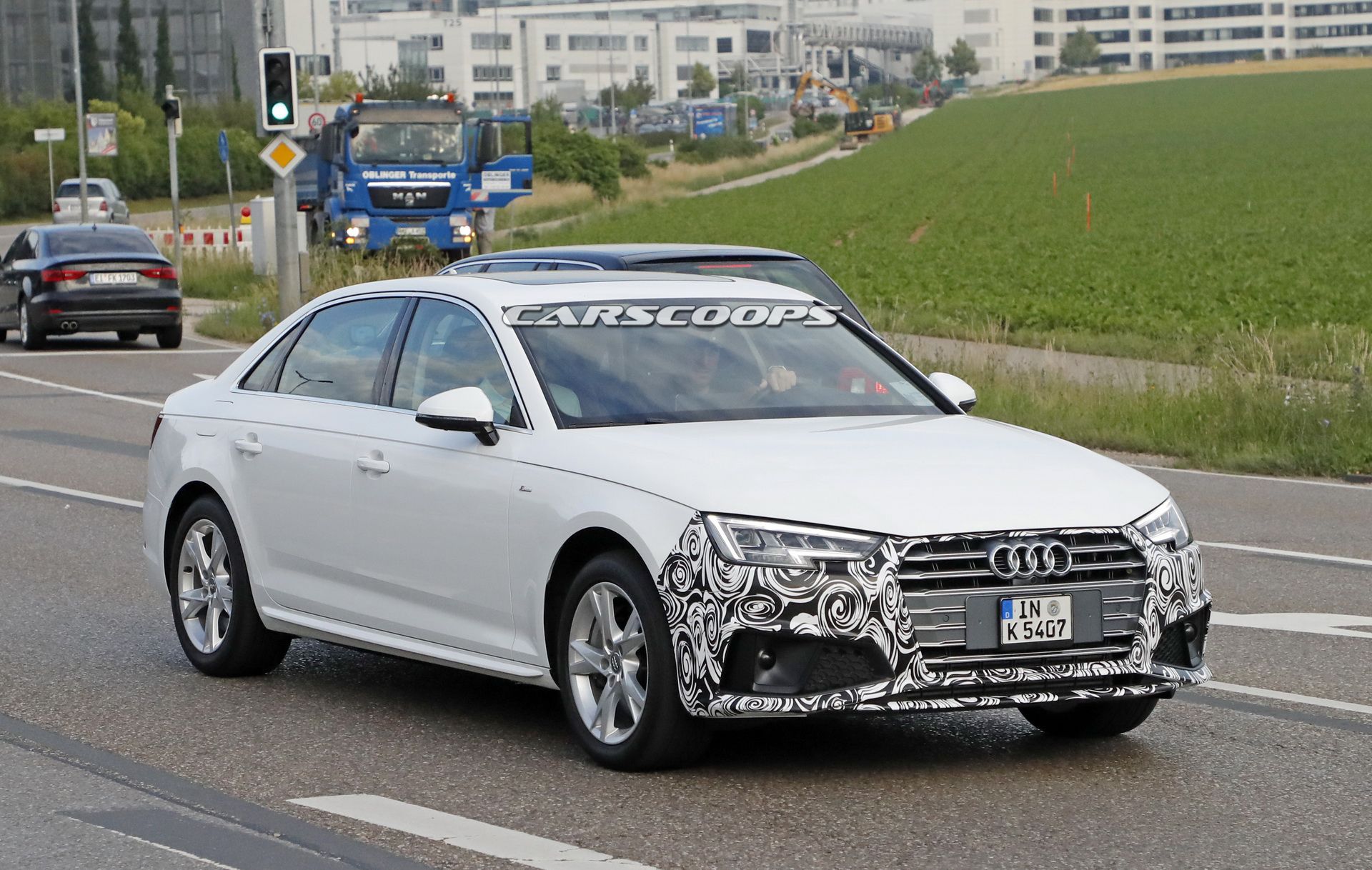 Audi-A4-sedan-facelift-03 Facelifted 2019 Audi A4 To Gain Minor Styling Updates And More Tech
