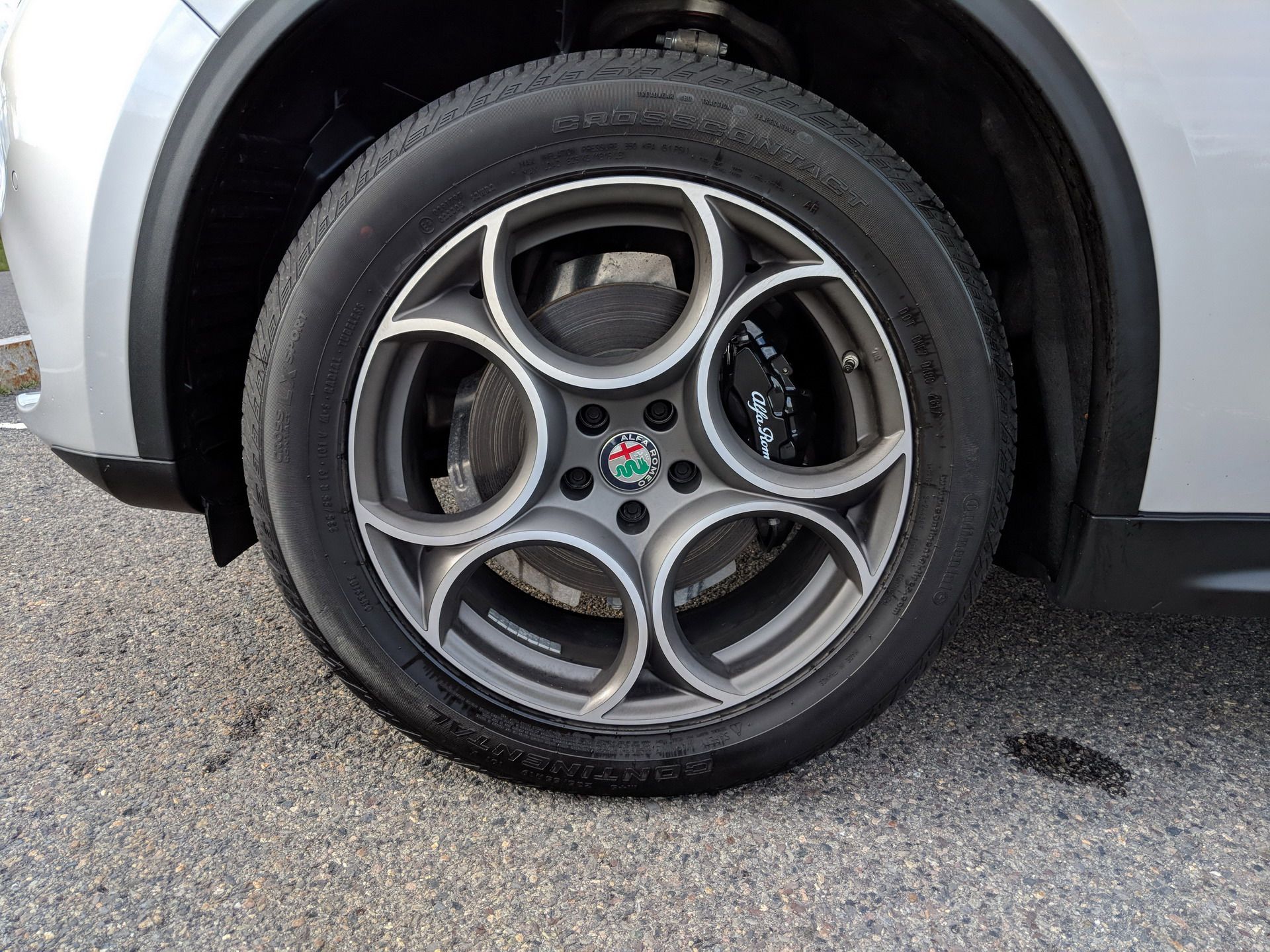 Alfa-Romeo-Stelvio-Exterior-Details-3 2018 Alfa Romeo Stelvio 2.0T Q4 Review: Does It Pass Or Fail?