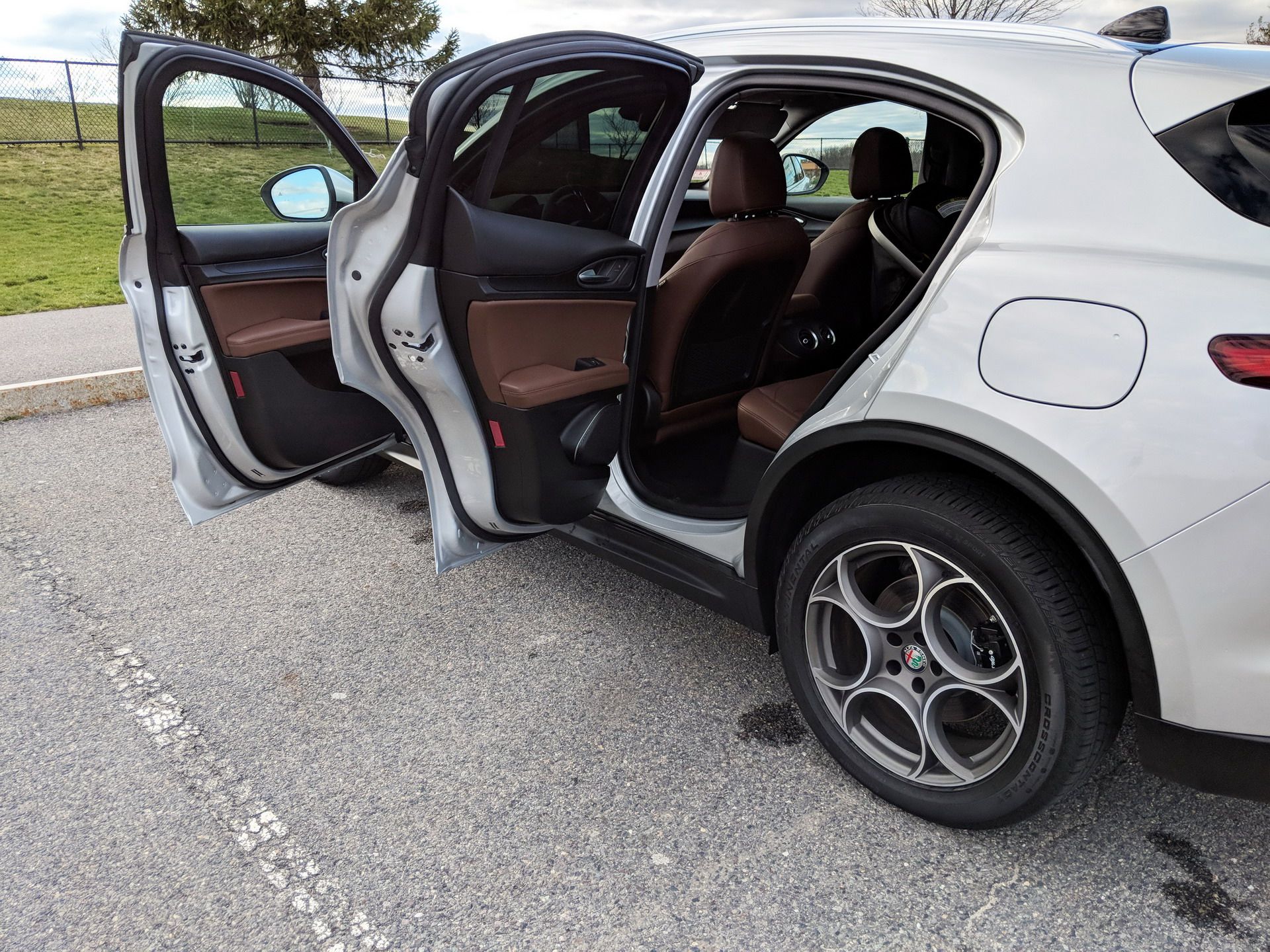 Alfa-Romeo-Stelvio-Exterior-Details-4 2018 Alfa Romeo Stelvio 2.0T Q4 Review: Does It Pass Or Fail?