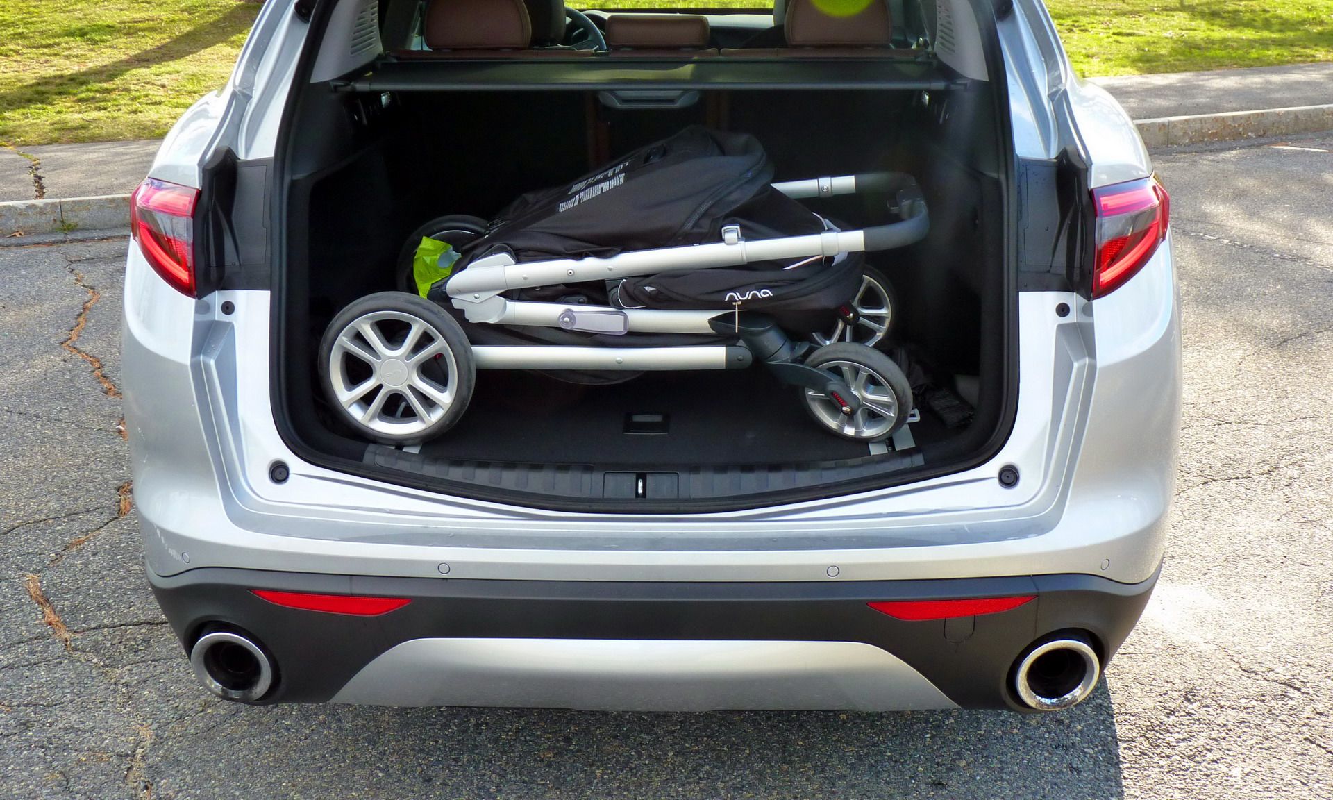 Alfa-Romeo-Stelvio-Interior-43 2018 Alfa Romeo Stelvio 2.0T Q4 Review: Does It Pass Or Fail?