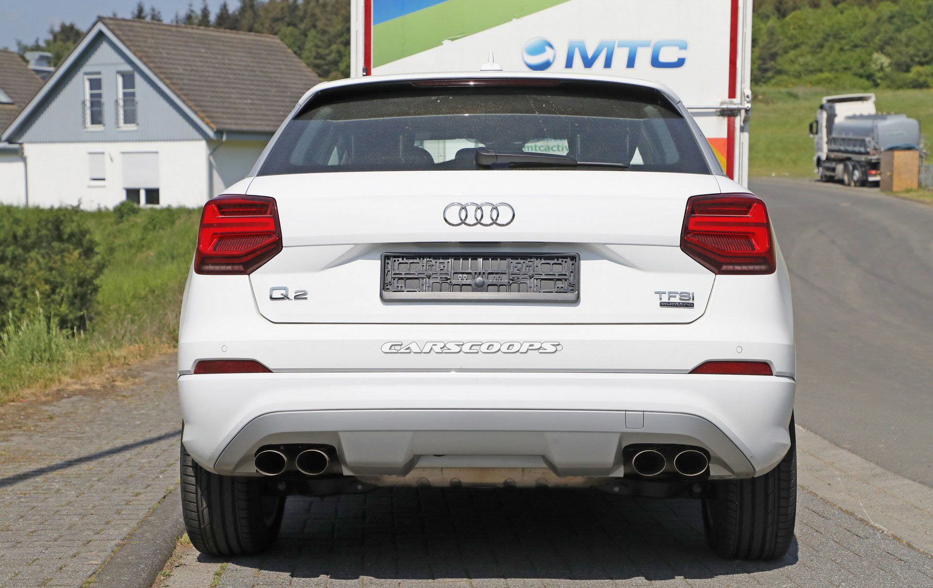 Audi-SQ2-4 Audi SQ2 Prototype Scooped Inside And Out