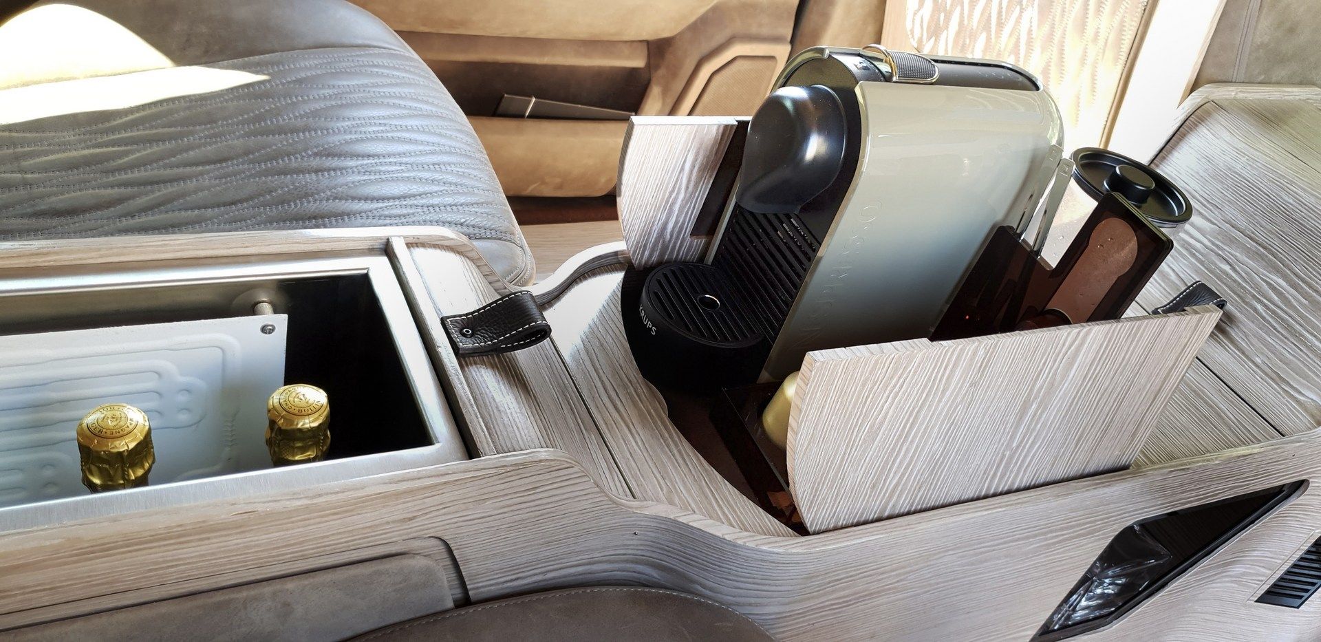 Aznom-Atulux-11 Aznom Atulux Is A $263k Coachbuilt RAM That Doesn’t Know If It’s A Truck, SUV Or Sedan