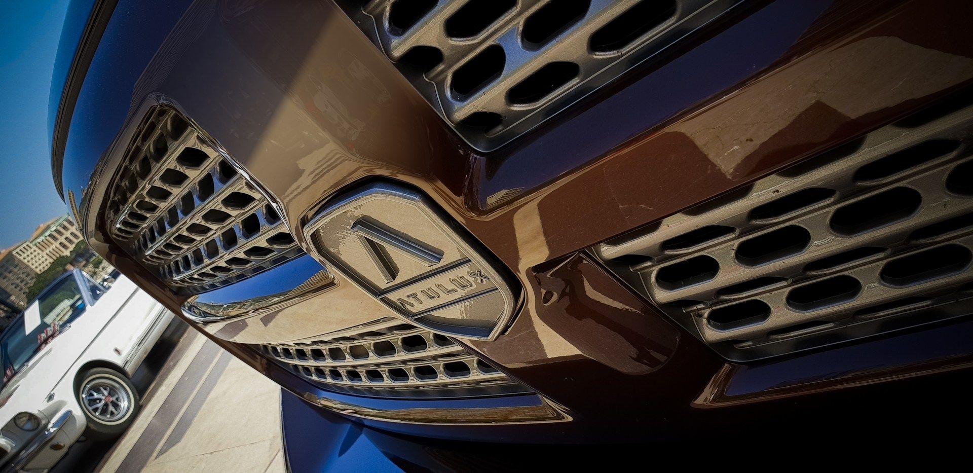 Aznom-Atulux-12 Aznom Atulux Is A $263k Coachbuilt RAM That Doesn’t Know If It’s A Truck, SUV Or Sedan