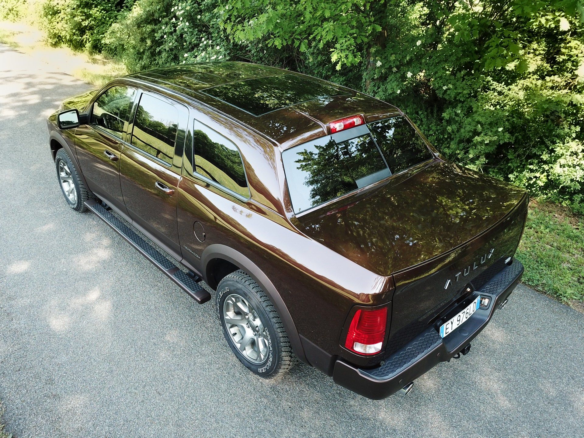 Aznom-Atulux-26 Aznom Atulux Is A $263k Coachbuilt RAM That Doesn’t Know If It’s A Truck, SUV Or Sedan