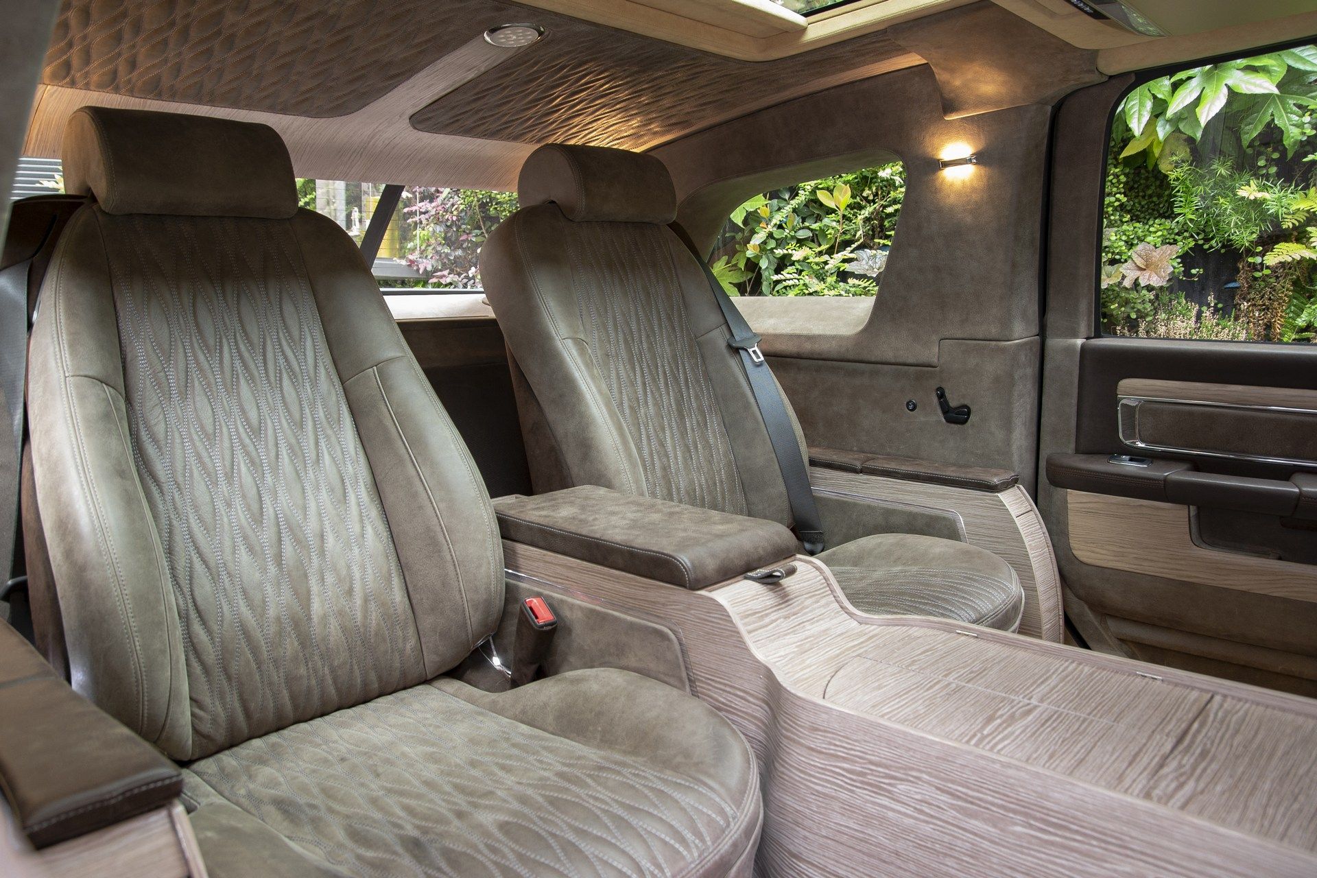 Aznom-Atulux-31 Aznom Atulux Is A $263k Coachbuilt RAM That Doesn’t Know If It’s A Truck, SUV Or Sedan