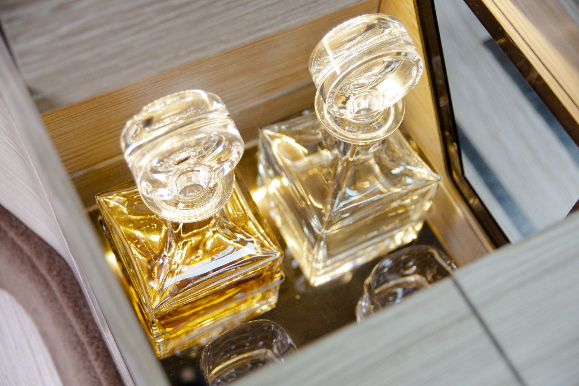 Aznom-Atulux-39 Aznom Atulux Is A $263k Coachbuilt RAM That Doesn’t Know If It’s A Truck, SUV Or Sedan