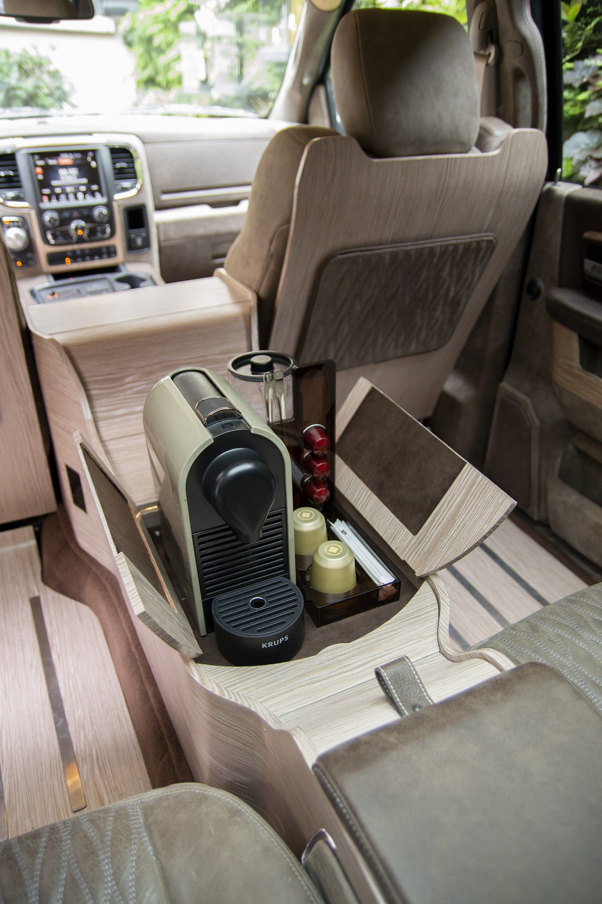 Aznom-Atulux-41 Aznom Atulux Is A $263k Coachbuilt RAM That Doesn’t Know If It’s A Truck, SUV Or Sedan