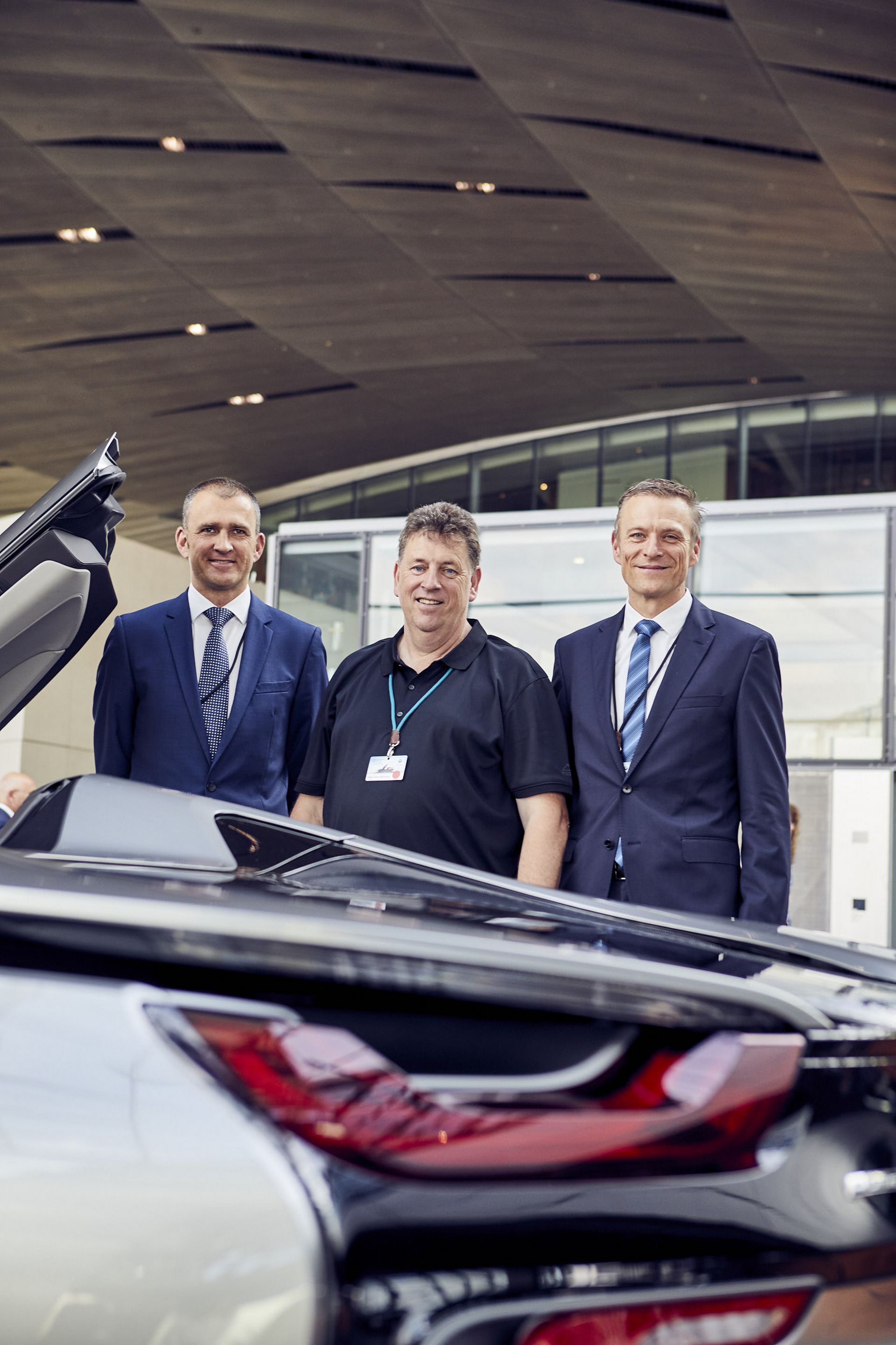 BMW-i8-Roadster-Delivery-19 BMW Hands Over The Very First i8 Roadsters