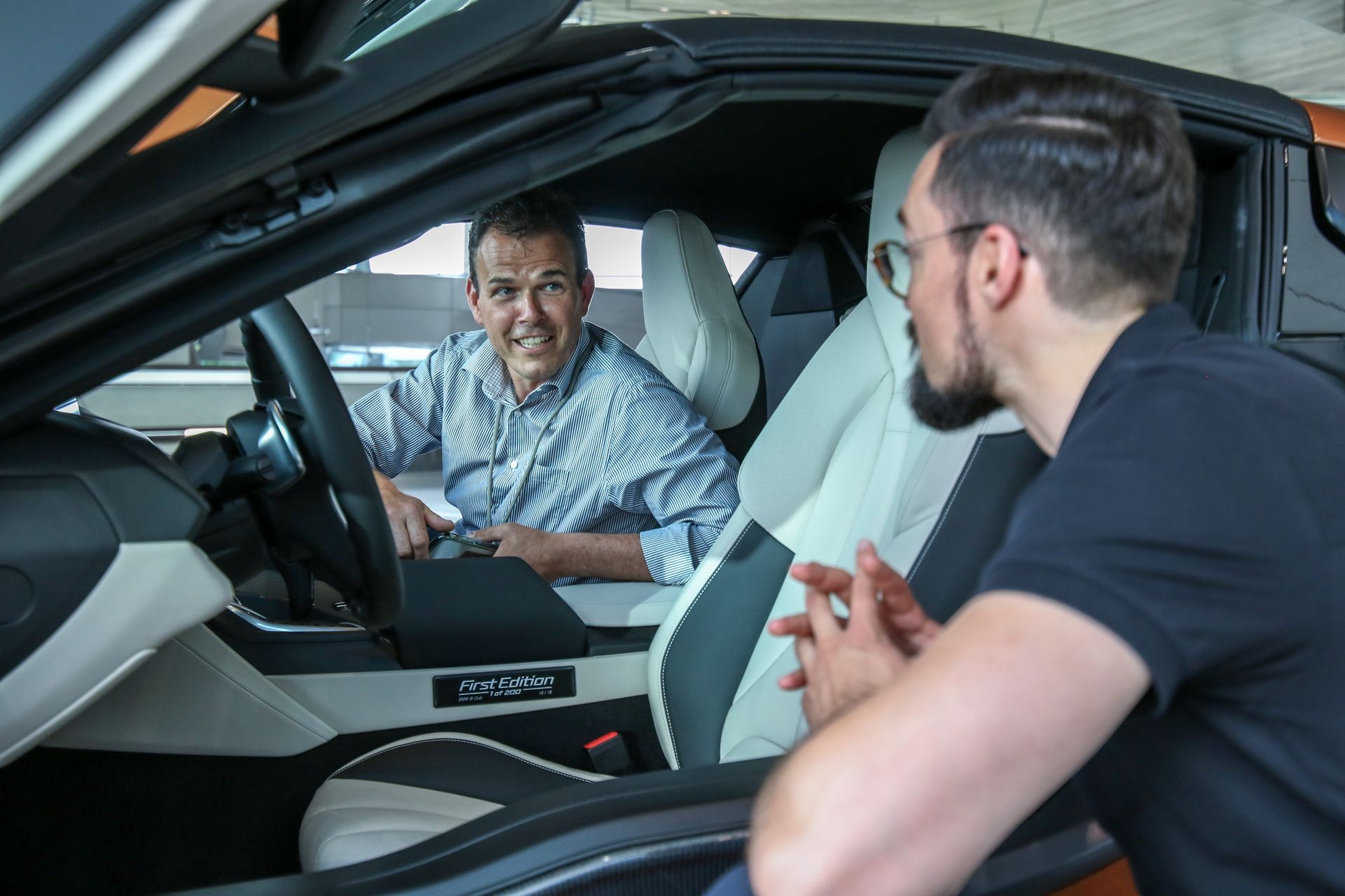 BMW-i8-Roadster-Delivery-3 BMW Hands Over The Very First i8 Roadsters