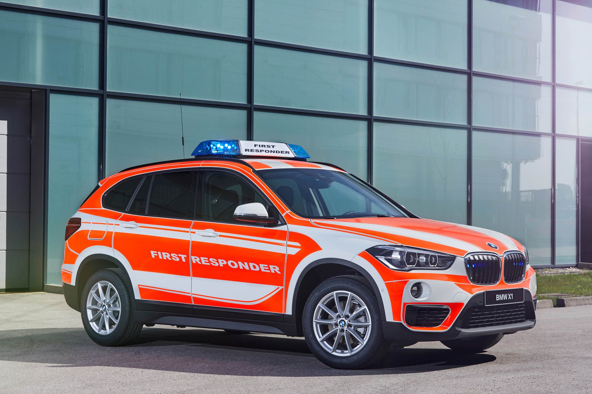 BMWX1xDrive20d-operations-management-01 Mini JCW Makes For A Pretty Cool Little Cop Car At BMW’s RETTmobil Stand