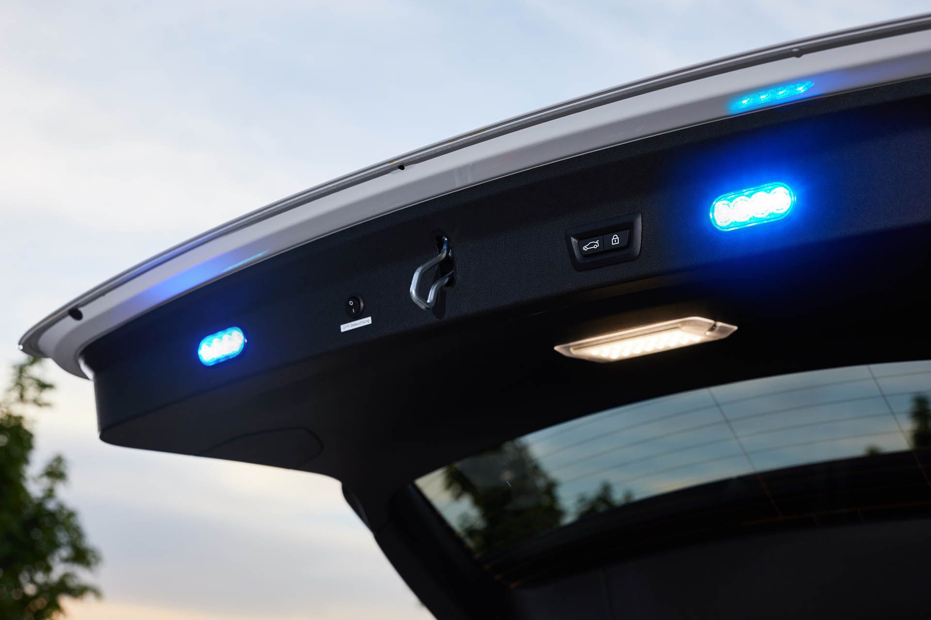 BMWX3xDrive20d-fire-service-command-vehicle-15 Mini JCW Makes For A Pretty Cool Little Cop Car At BMW’s RETTmobil Stand