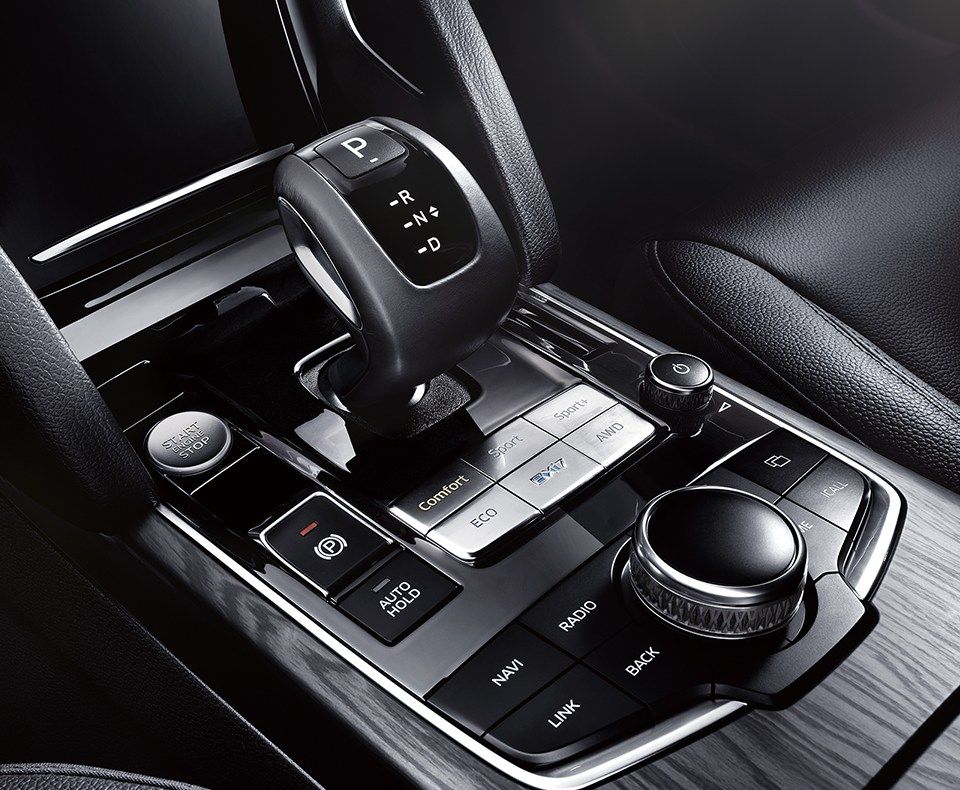 Borgward-BXi7-10 Borgward Unveils The BX6 Crossover Coupe And Electric BXi7