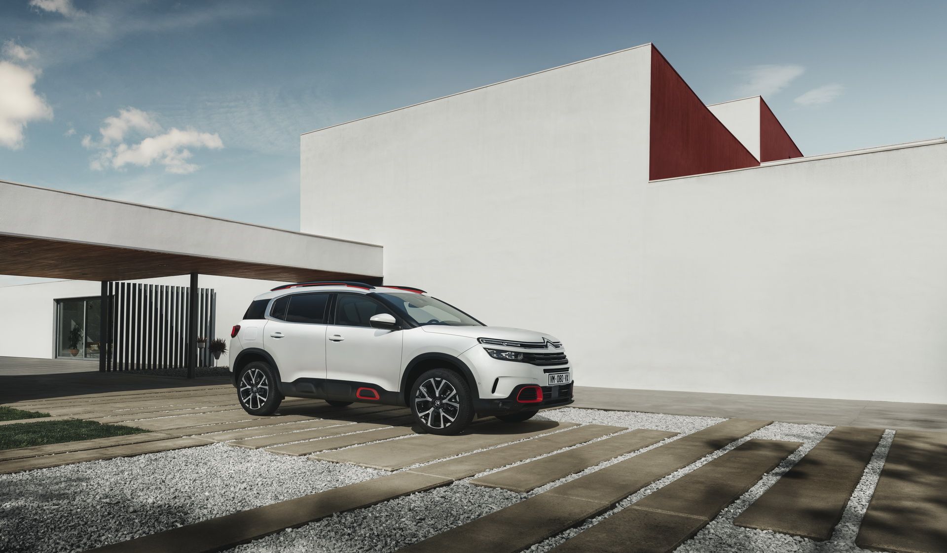 Citroen-C5-Aircross-20 New Citroen C5 Aircross Arrives In Europe As The Comfiest Compact SUV