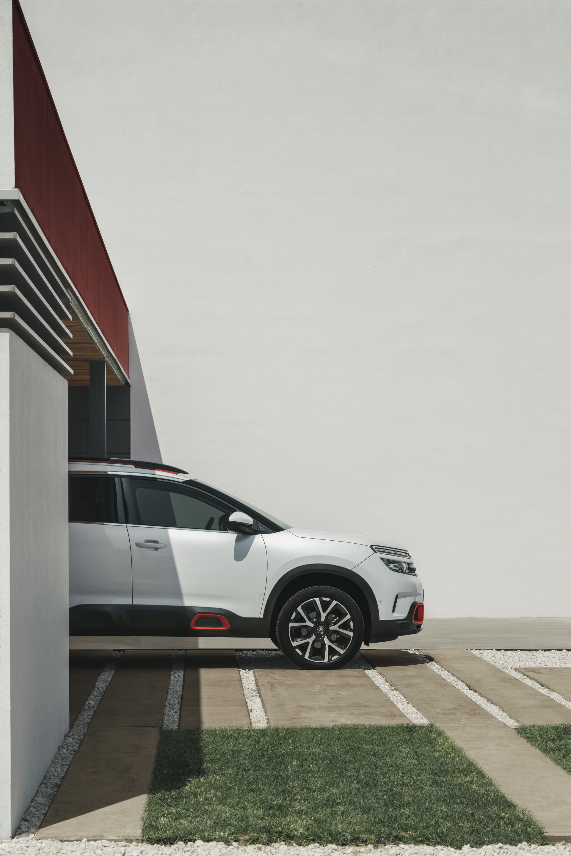 Citroen-C5-Aircross-22 New Citroen C5 Aircross Arrives In Europe As The Comfiest Compact SUV
