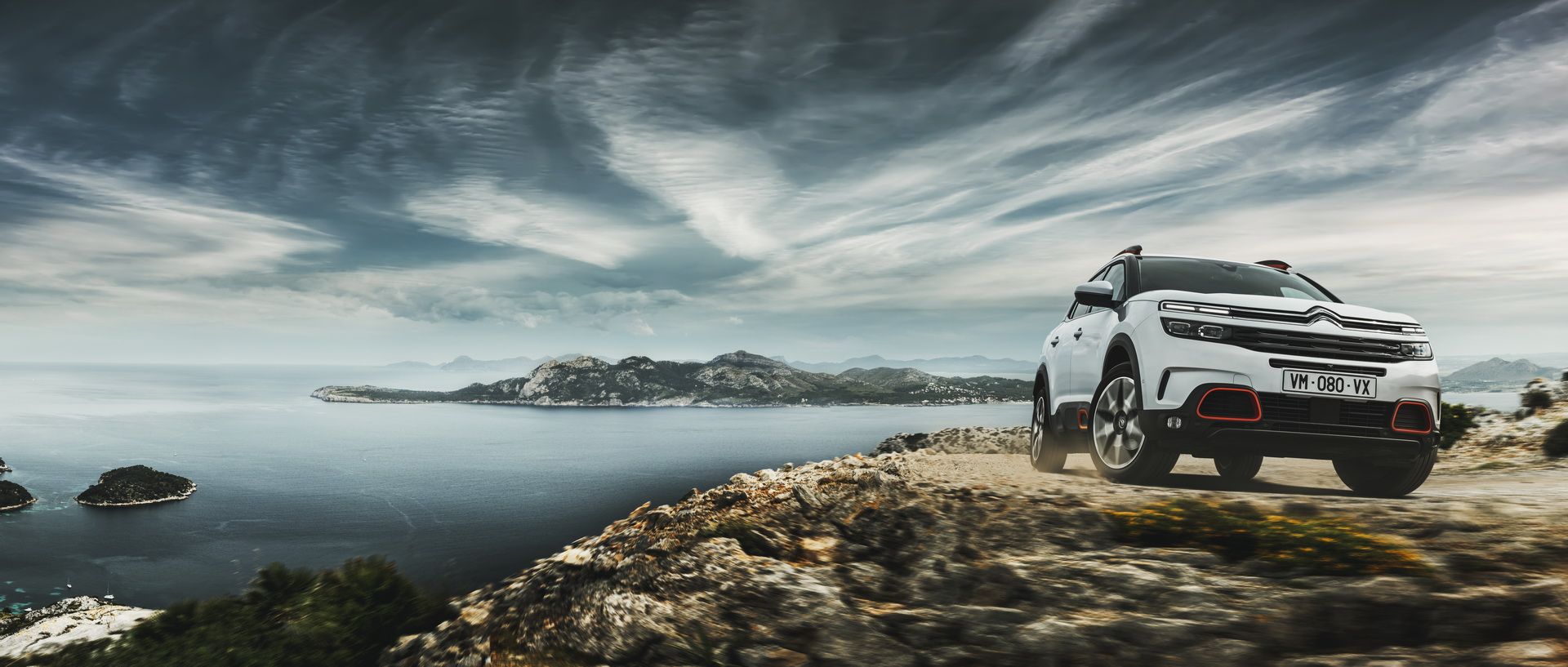 Citroen-C5-Aircross-29 New Citroen C5 Aircross Arrives In Europe As The Comfiest Compact SUV