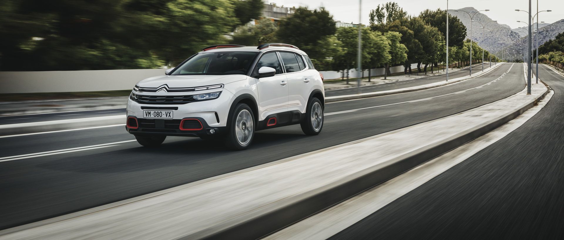 Citroen-C5-Aircross-35 New Citroen C5 Aircross Arrives In Europe As The Comfiest Compact SUV