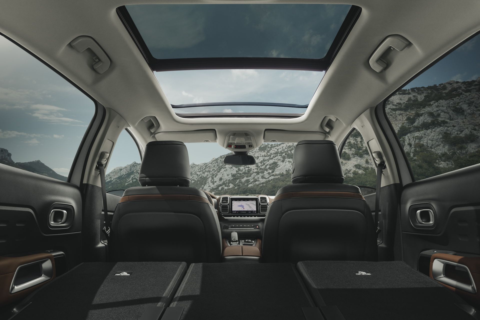 Citroen-C5-Aircross-36 New Citroen C5 Aircross Arrives In Europe As The Comfiest Compact SUV