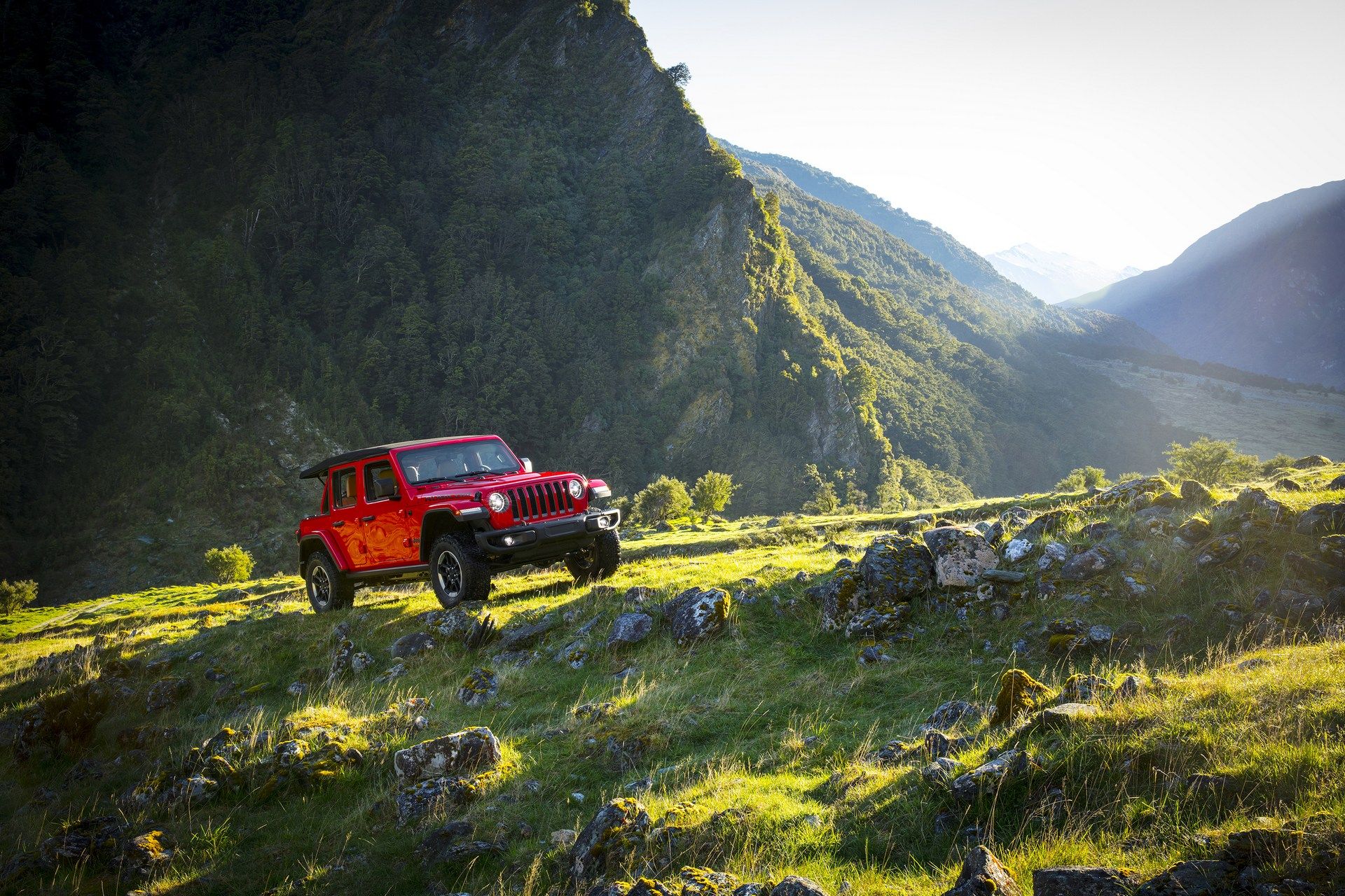 Jeep-Wrangler-15 2018 Jeep Wrangler Turbo Four Engine Improves Fuel Economy But Costs $3,000