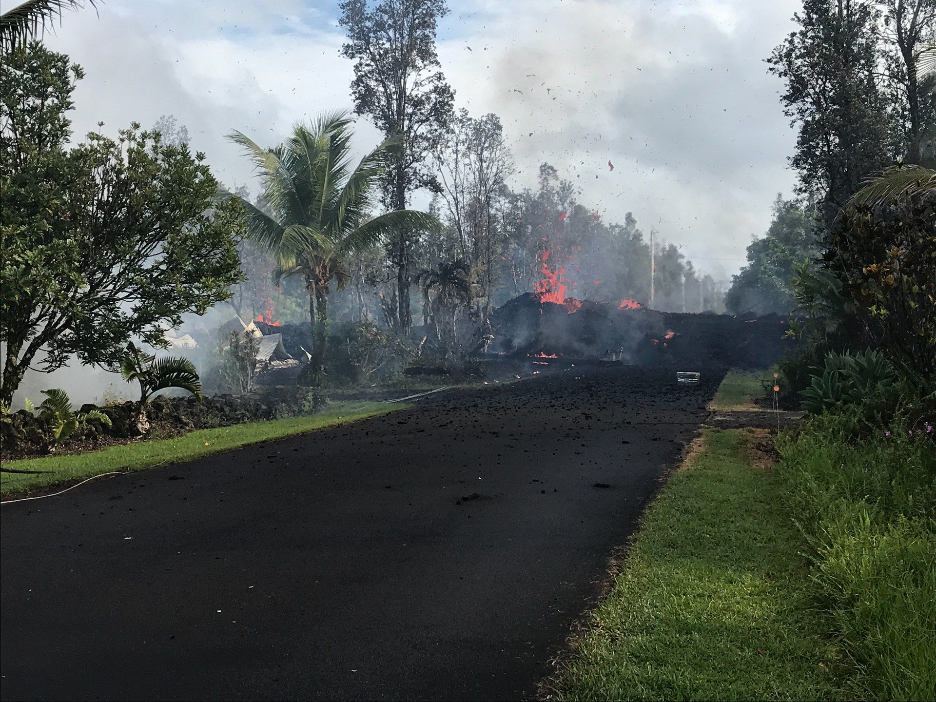 Kilauea-volcano-2 Ford Mustang Is No Match For Hawaii’s Kilauea Volcano