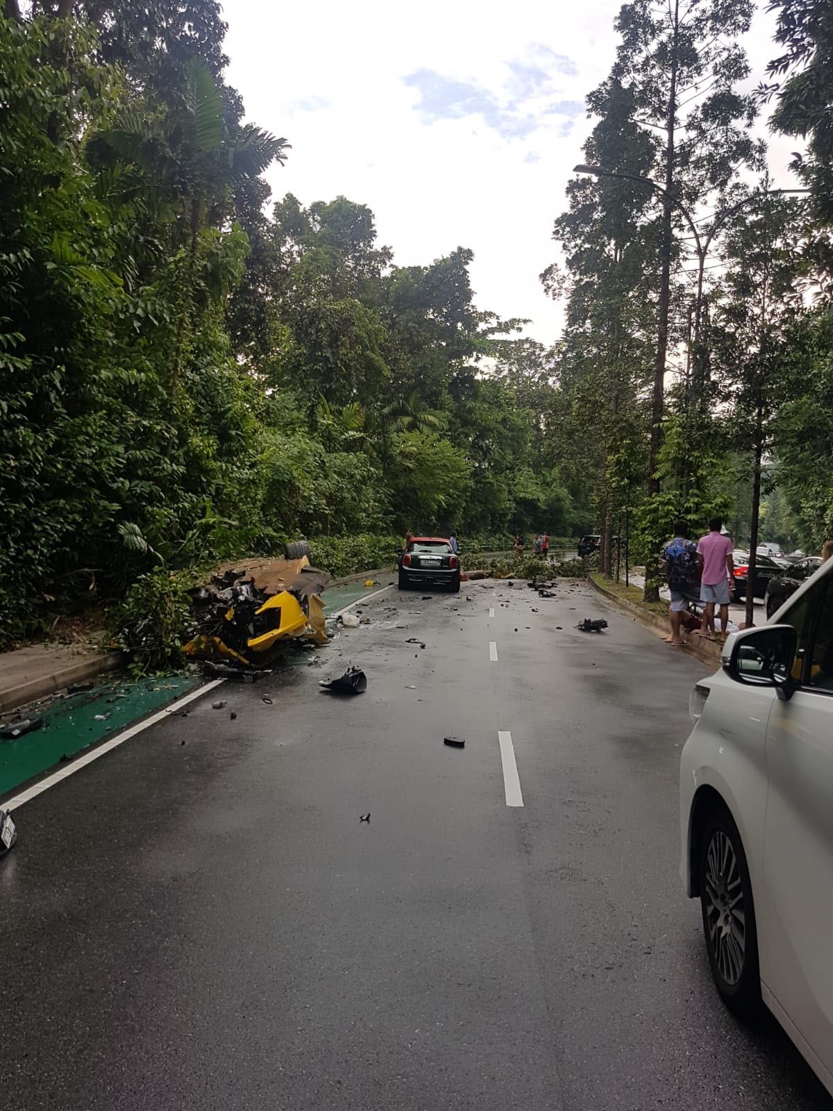 Lamborghini-Aventador-Singapore-Crash-6 Lamborghini Aventador Wrecked In Singapore Rollover Crash