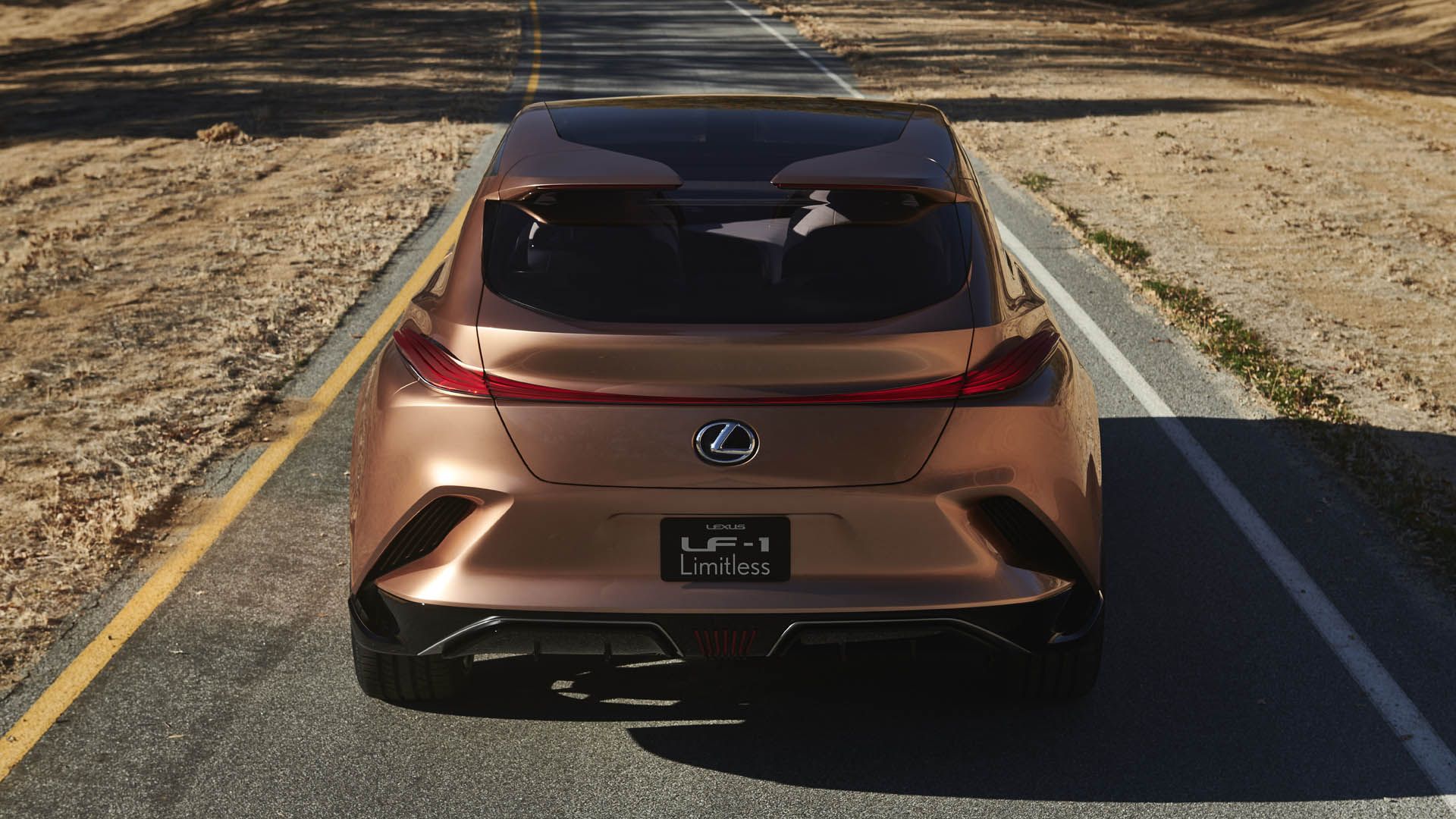 Lexus_LF1_Limitless_08_30F91CBCE1AF95A9C7DAEC2F34B3E350B7962035 copy Lexus LF-1 Limitless Concept Could Debut With LQ Nameplate