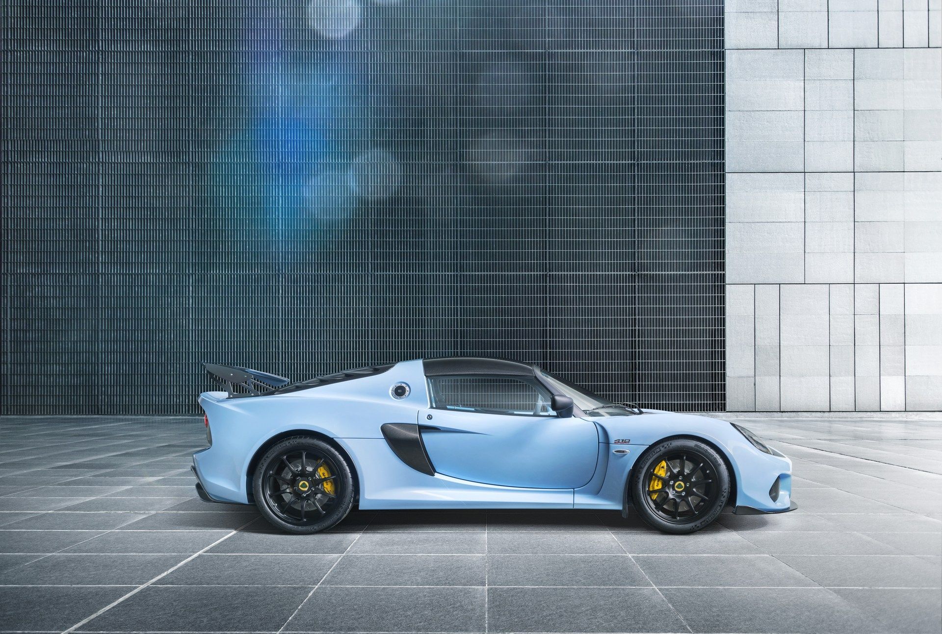 Lotus-Exige-Sport-410-3 Lotus Exige Sport 410 Rockets From 0-60 MPH In 3.3 Seconds