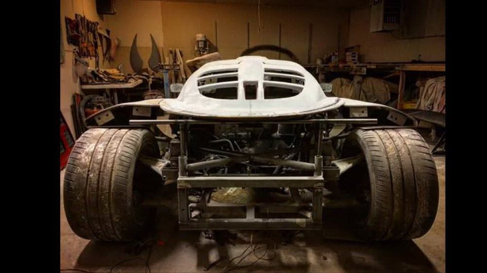 Lotus-M5-V10-02 Dropping A BMW V10 Into A Lotus Elise Sounds Like The Stuff Of Legends