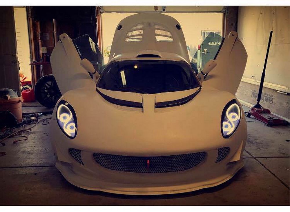 Lotus-M5-V10-04 Dropping A BMW V10 Into A Lotus Elise Sounds Like The Stuff Of Legends