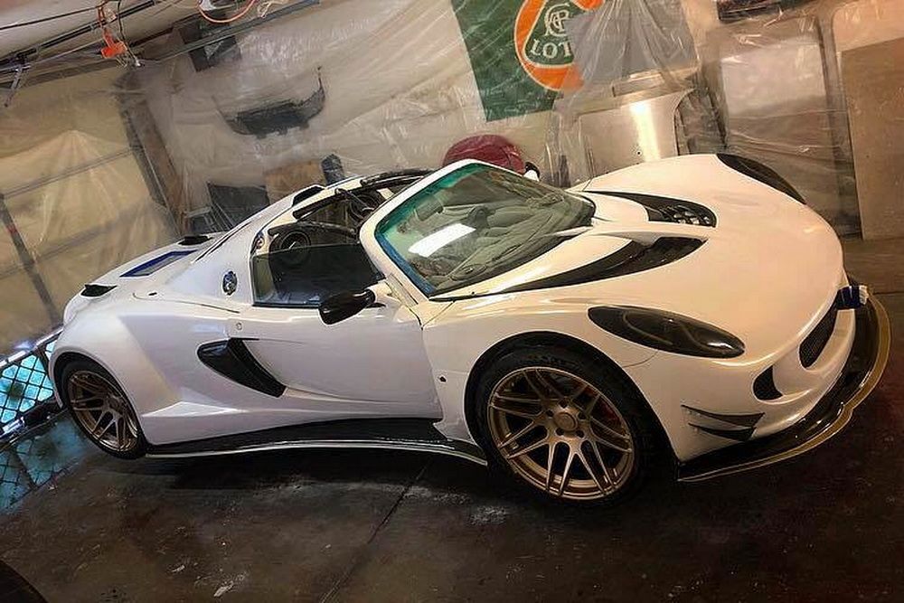 Lotus-M5-V10-14 Dropping A BMW V10 Into A Lotus Elise Sounds Like The Stuff Of Legends