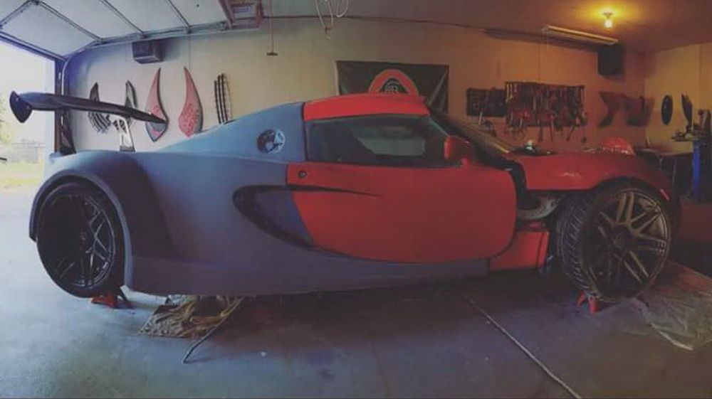 Lotus-M5-V10-16 Dropping A BMW V10 Into A Lotus Elise Sounds Like The Stuff Of Legends