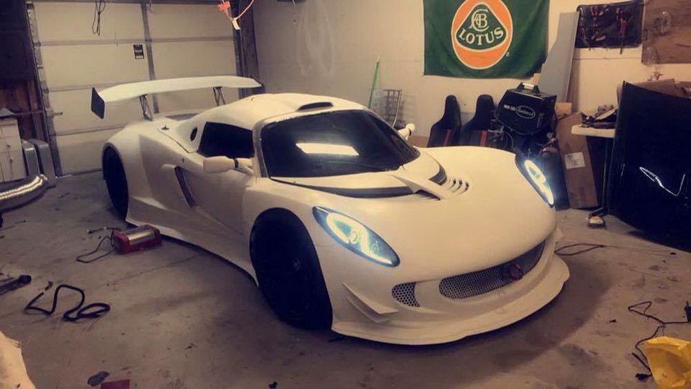 Lotus-M5-V10-21 Dropping A BMW V10 Into A Lotus Elise Sounds Like The Stuff Of Legends
