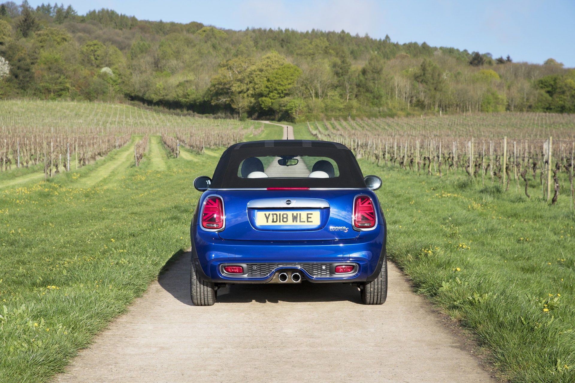 MINI-Cooper-Convertible-12 MINI Celebrates 25 Years Of Convertibles With A New Special Edition