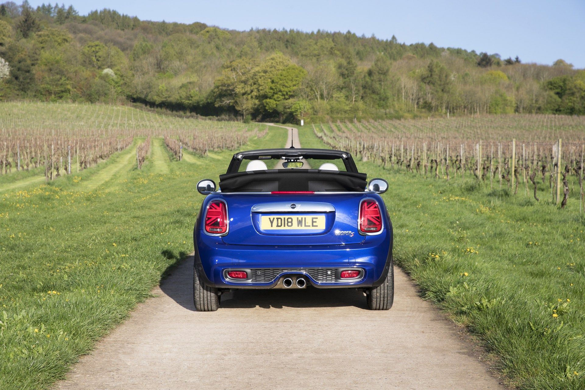 MINI-Cooper-Convertible-17 MINI Celebrates 25 Years Of Convertibles With A New Special Edition