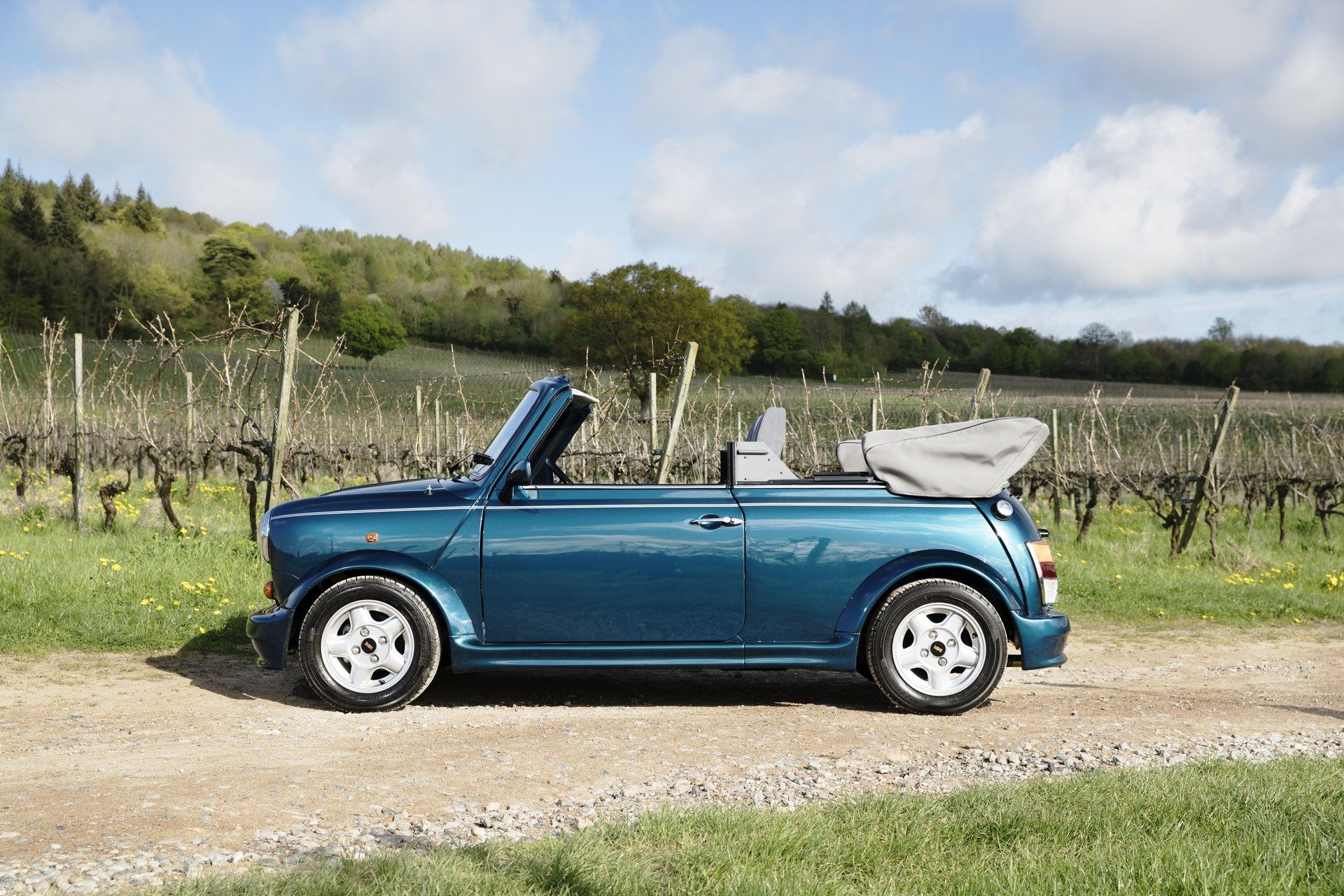 MINI-Cooper-Convertible-21 MINI Celebrates 25 Years Of Convertibles With A New Special Edition