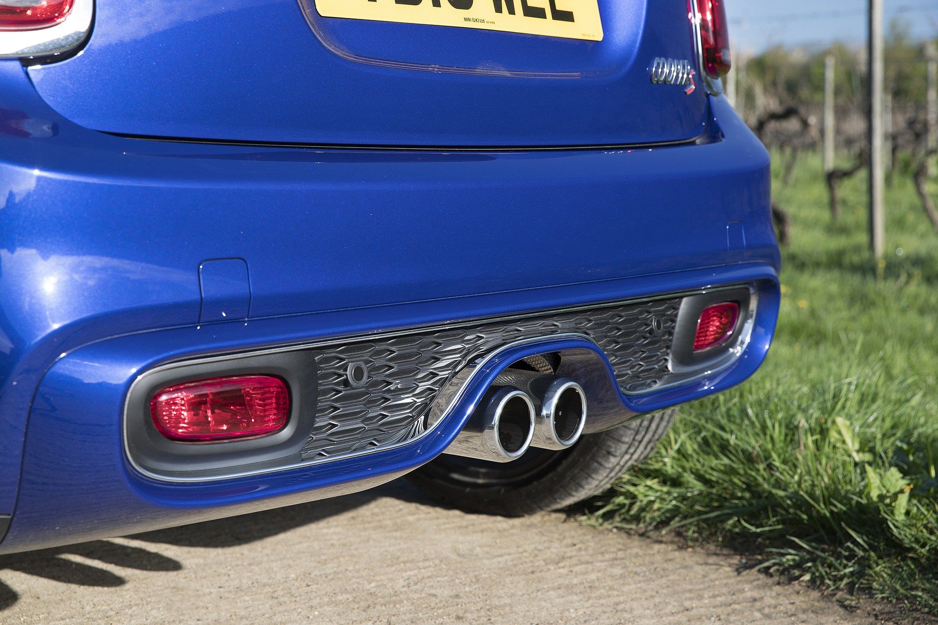 MINI-Cooper-Convertible-26 MINI Celebrates 25 Years Of Convertibles With A New Special Edition