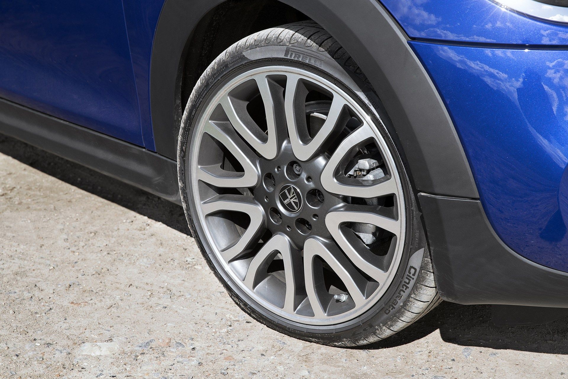 MINI-Cooper-Convertible-8 MINI Celebrates 25 Years Of Convertibles With A New Special Edition