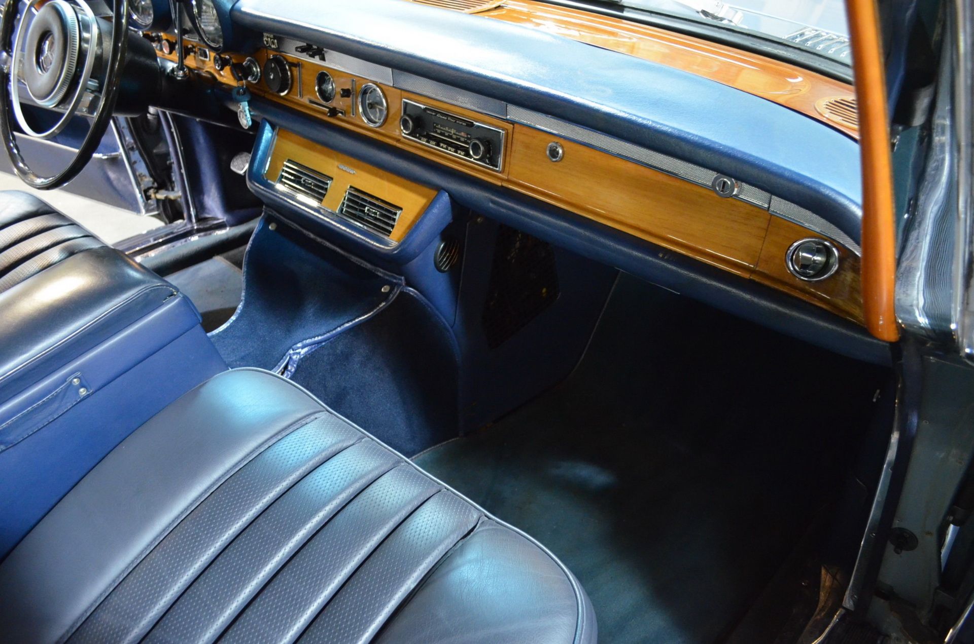 Mercedes-600-Grosser-11 Feel Like A Head Of State With This 1972 Mercedes 600 Grosser