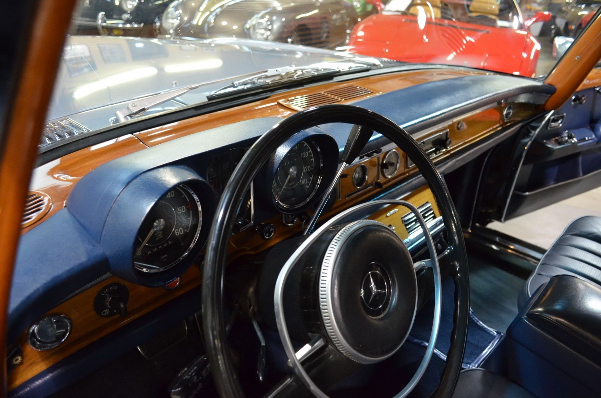 Mercedes-600-Grosser-12 Feel Like A Head Of State With This 1972 Mercedes 600 Grosser