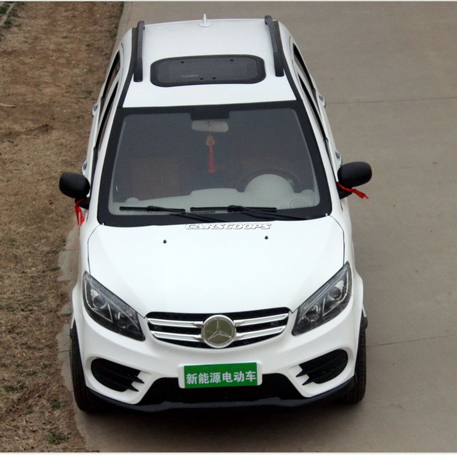 Chinese Photocopier Strikes Back: Mini Electric Mercedes GLE And Range Rover Evoque