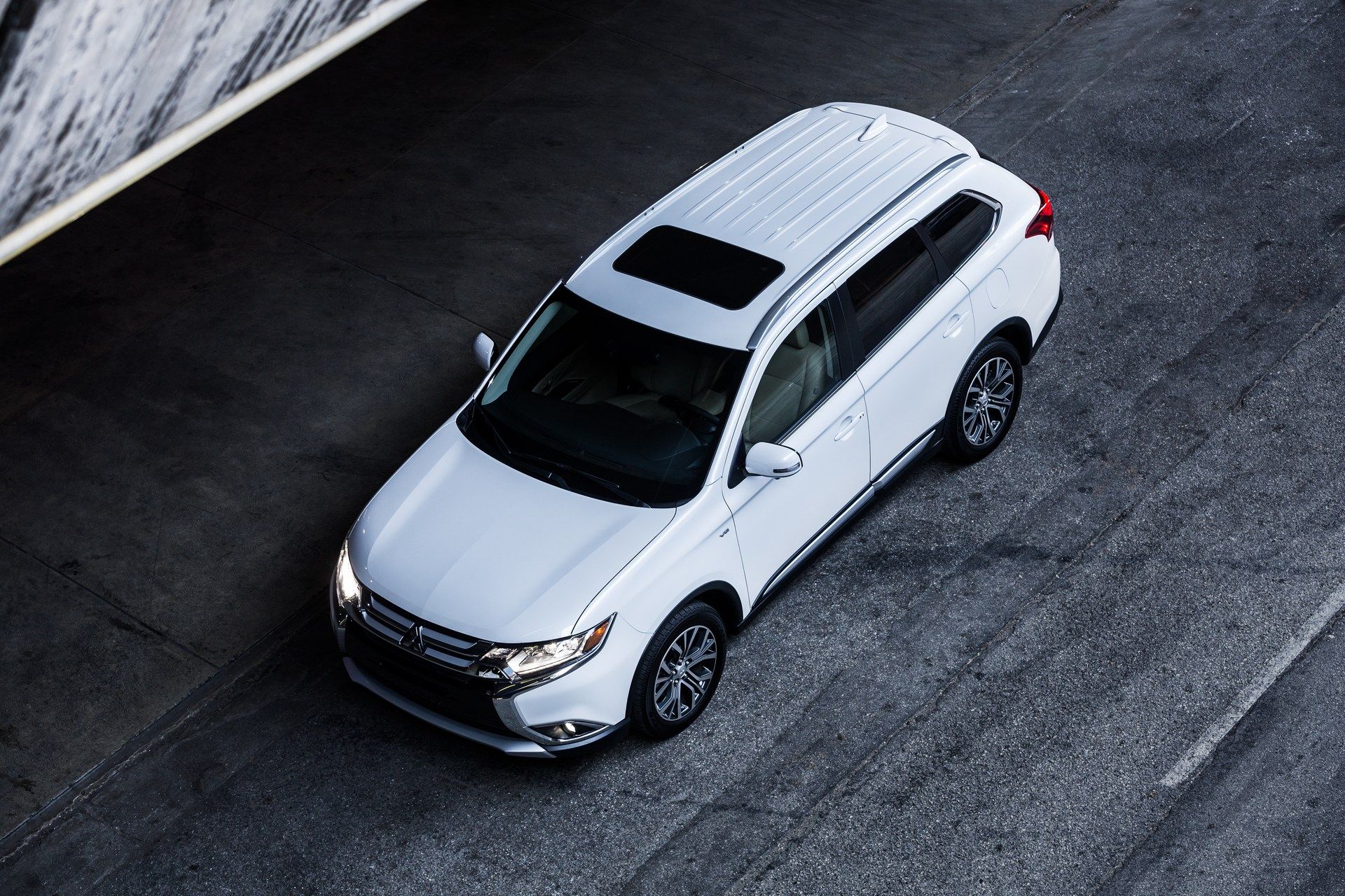 Mitsubishi-Outlander-5 New Mitsubishi Outlander Due In 2021, Could Be Based On The Nissan Rogue